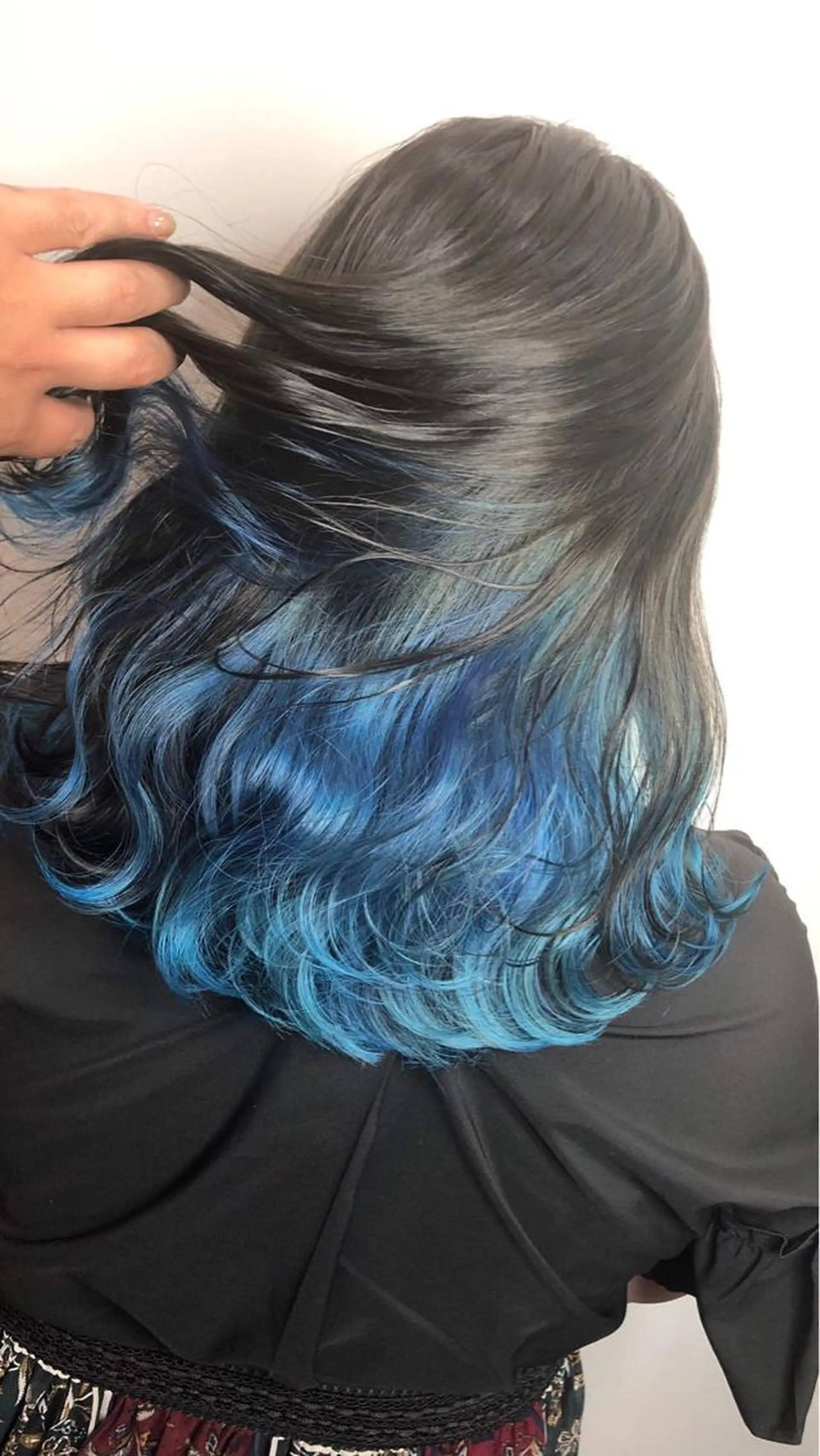 セミロング カラー ブルーカラー ヘアカラー トリートメント Zina天王寺 CHIAKIのヘアスタイル