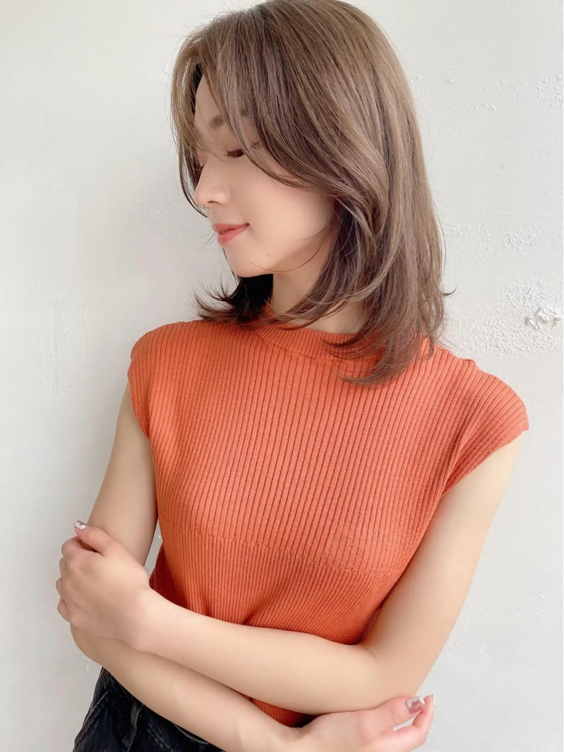 ミディアム レイヤーカット 鎌倉 彩のヘアスタイル