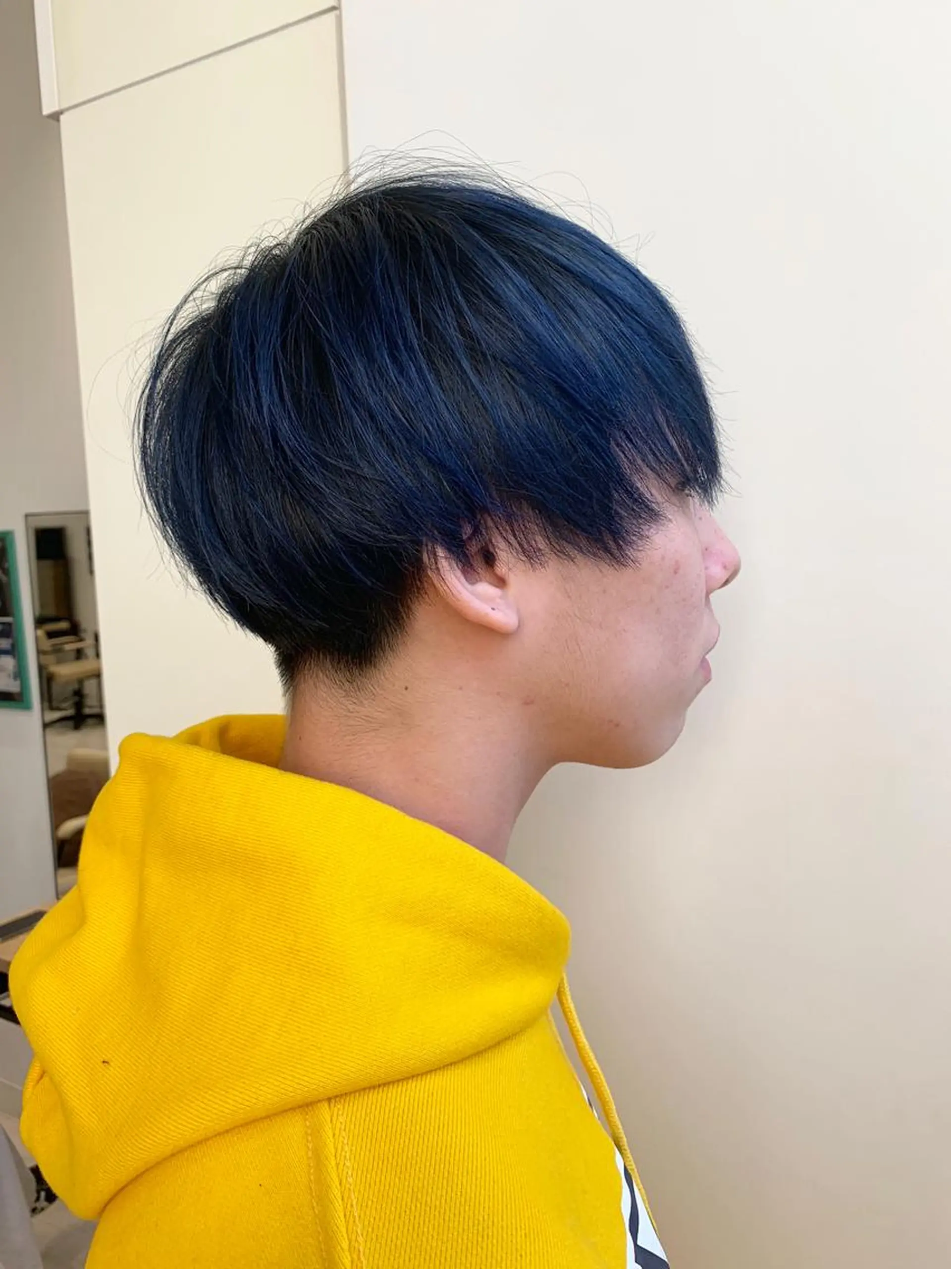 ショート カラー ブリーチ ブルーカラー ケアブリーチ ネイビーカラー カット ヘアカラー トリートメント Le'a渋谷所属・インナーエクステ渋谷 🦋KAJIのヘアスタイル