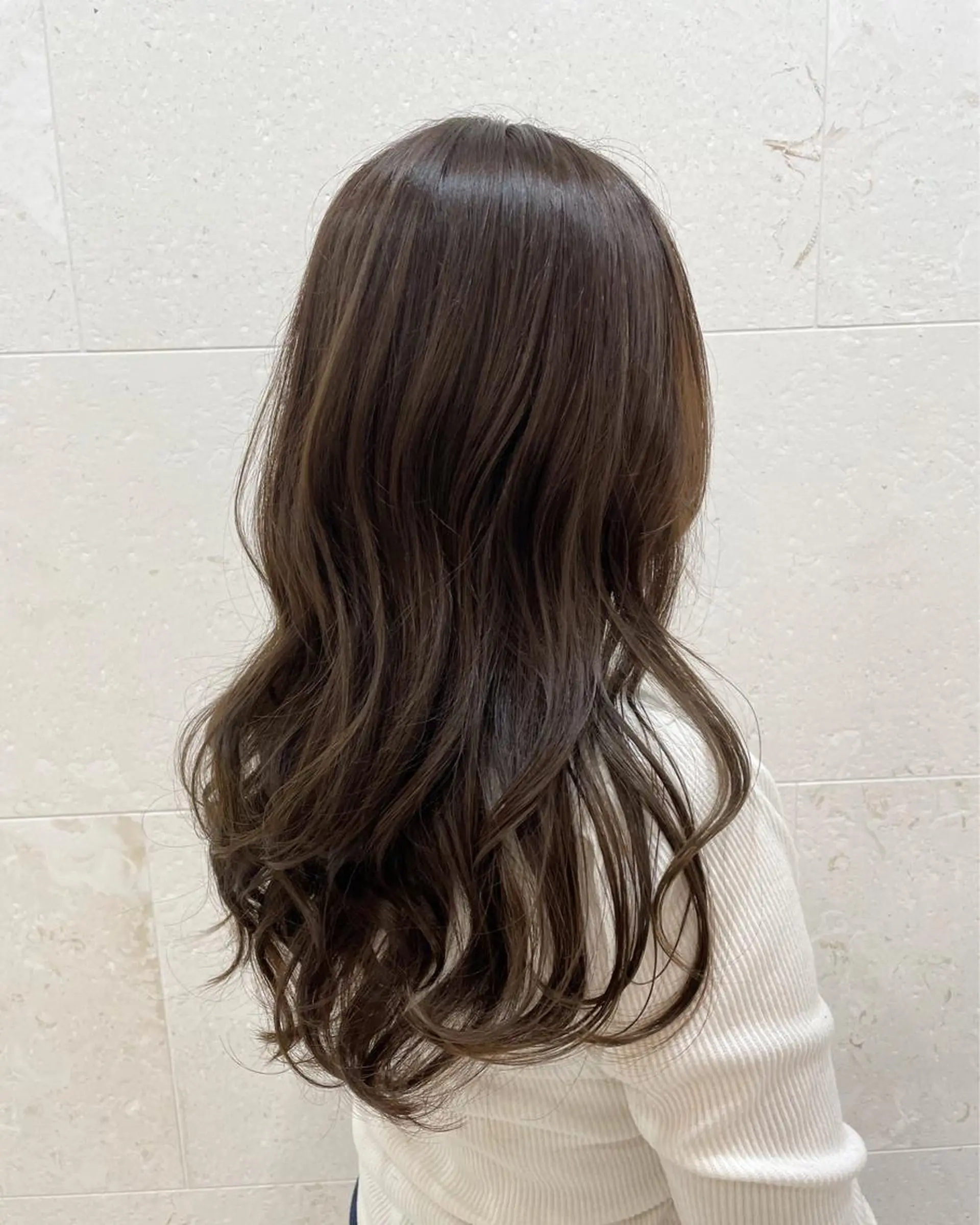 ロング カラー ブルーカラー ブルージュ カット ヘアカラー トリートメント 斉藤 貴也のヘアスタイル