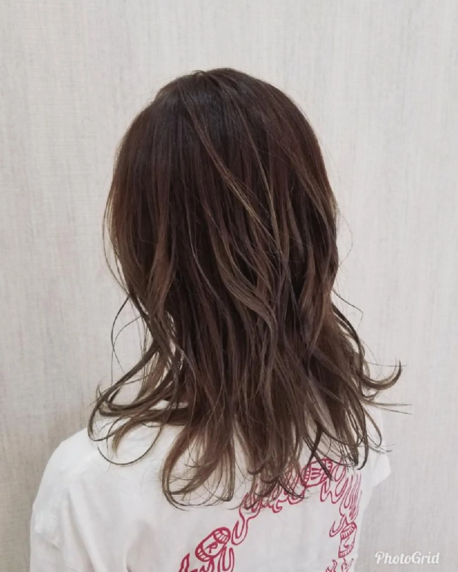 セミロング ハイライト レイヤーカット 顔周りレイヤーカット 髪質改善代表西村功平のヘアスタイル