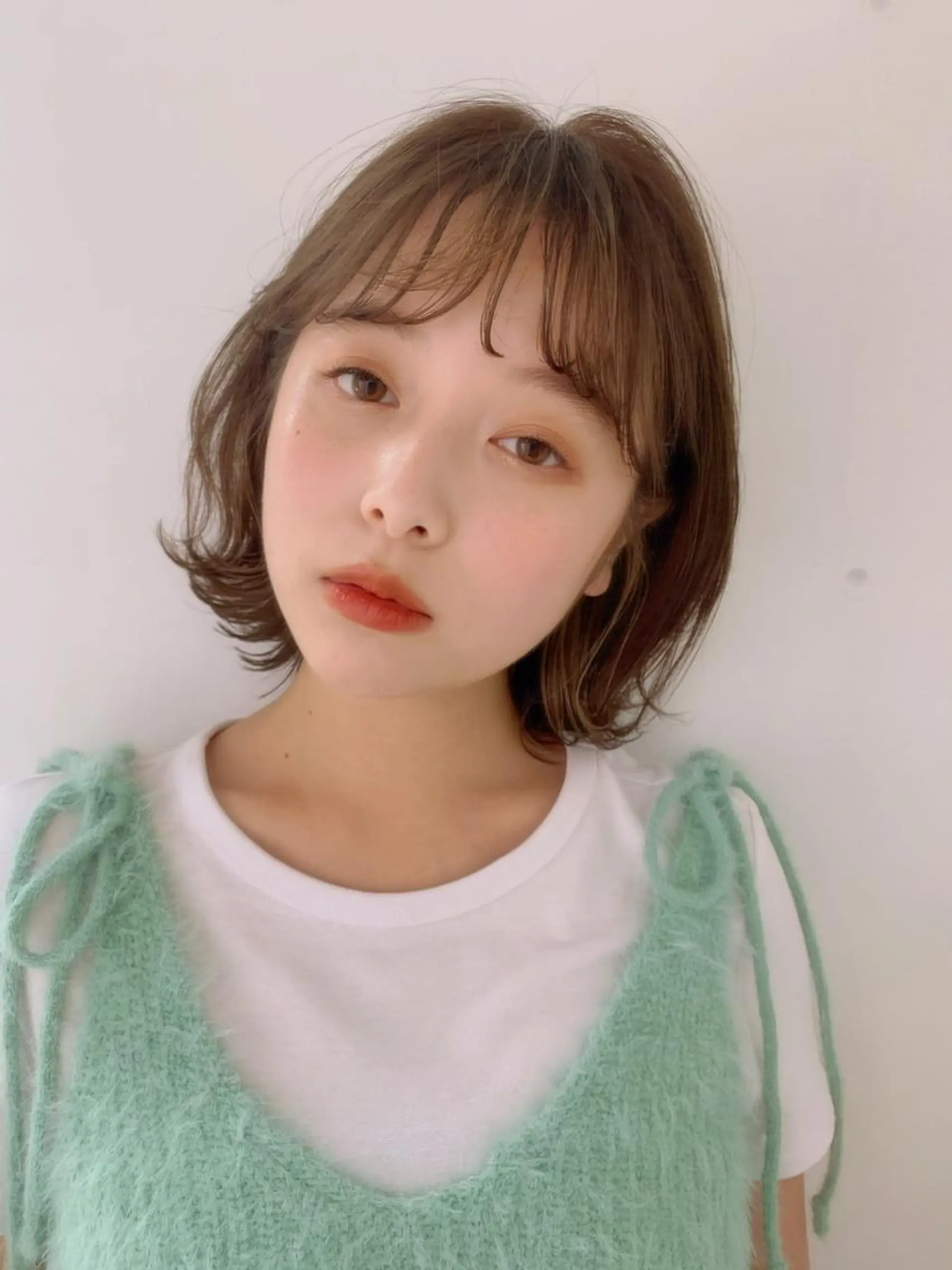 ミディアム カラー ベージュカラー ココアベージュ ボブ カット トリートメント chama レイヤーカットのヘアスタイル