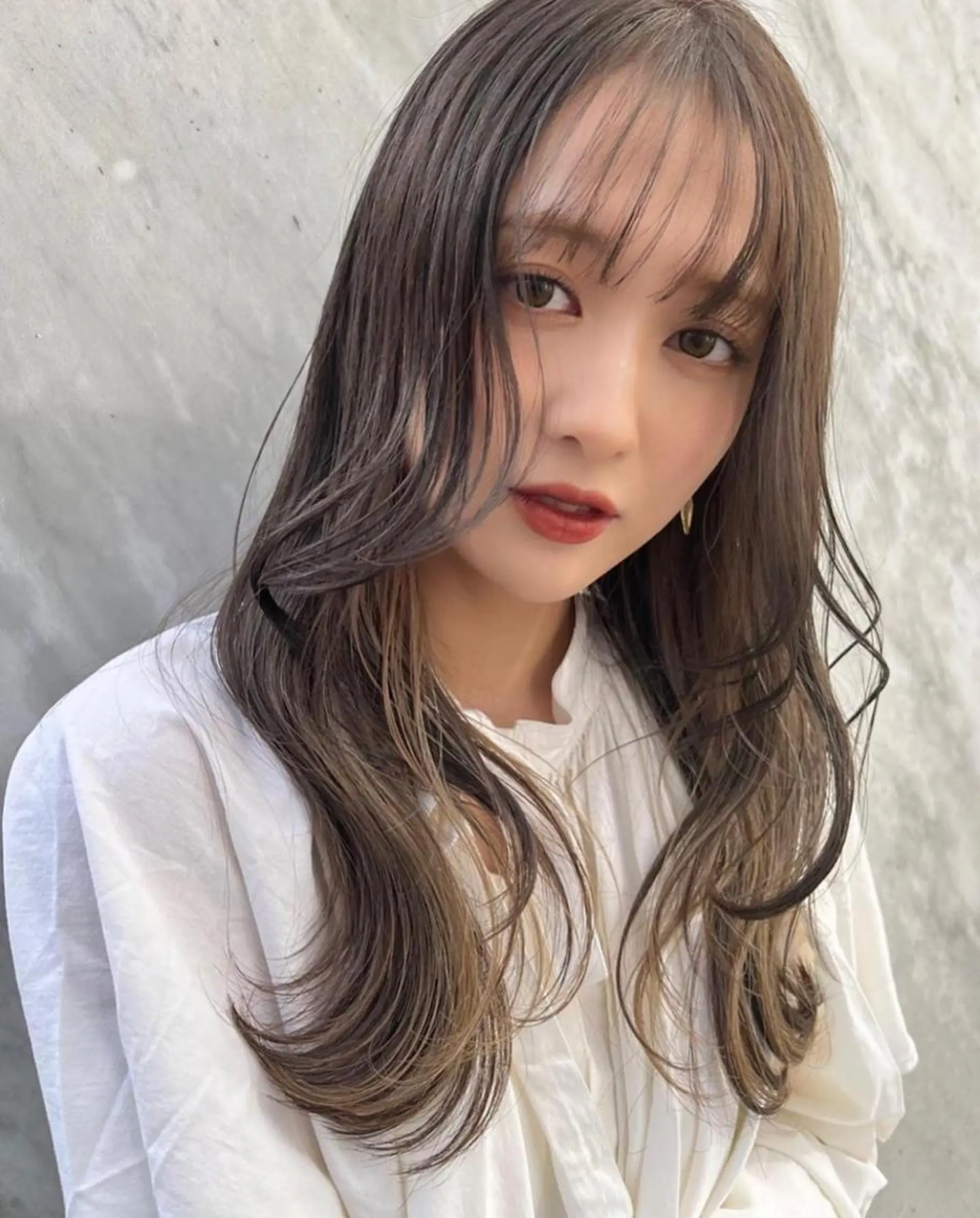 ミディアム カラー ヘアアレンジ ミディアムパーマ ベージュカラー 透明感カラー ハイライトカラー インナーカラー 韓国/髪質改善💘 櫻井かれんのヘアスタイル
