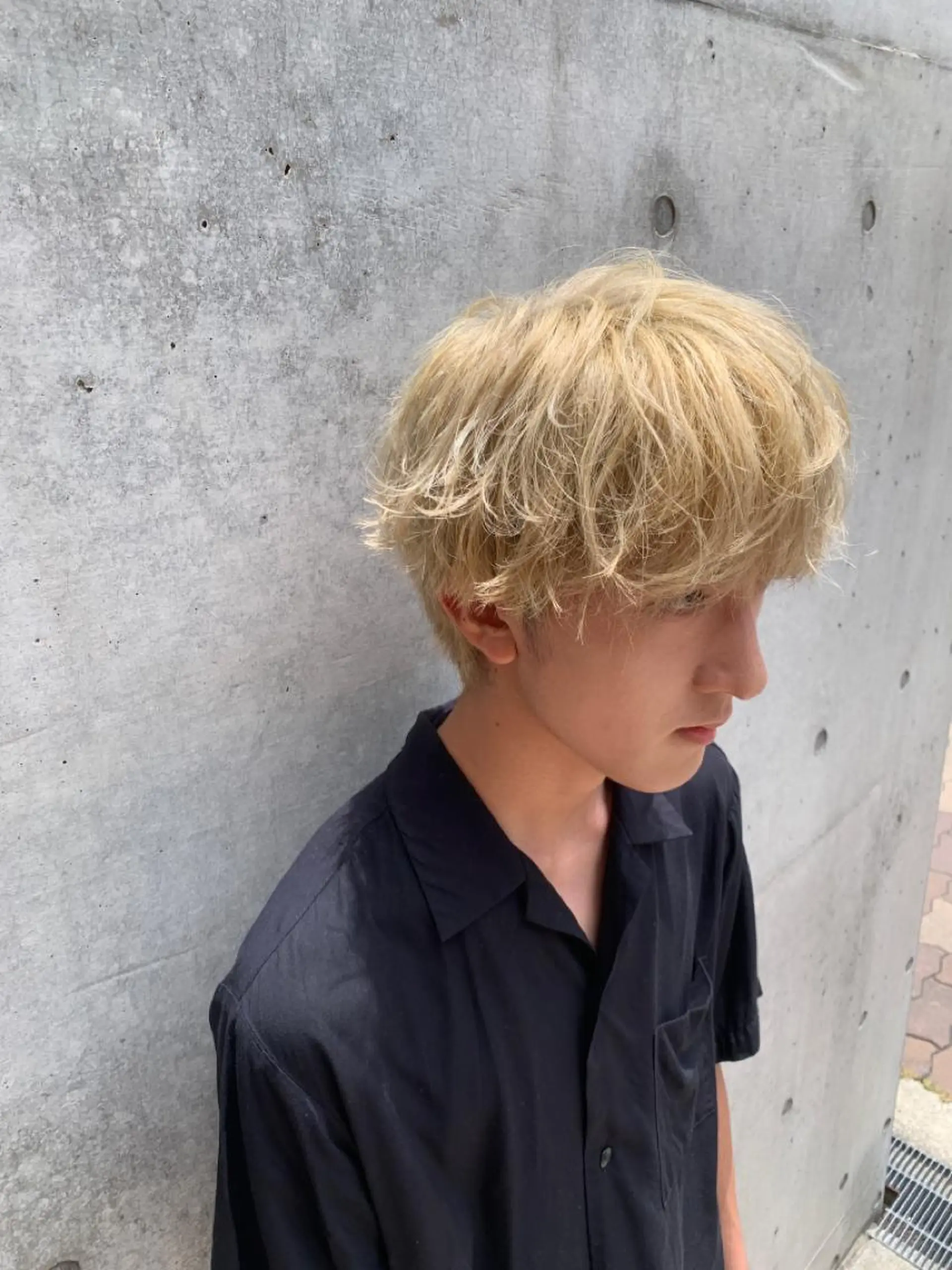 ショート カラー ヘアアレンジ メンズ キッズ ショートボブ メンズバレイヤージュ メンズブリーチ メンズハイライト メンズハイトーン カット 🌈難波🌈ベージュ カラー【ヒロム】のヘアスタイル