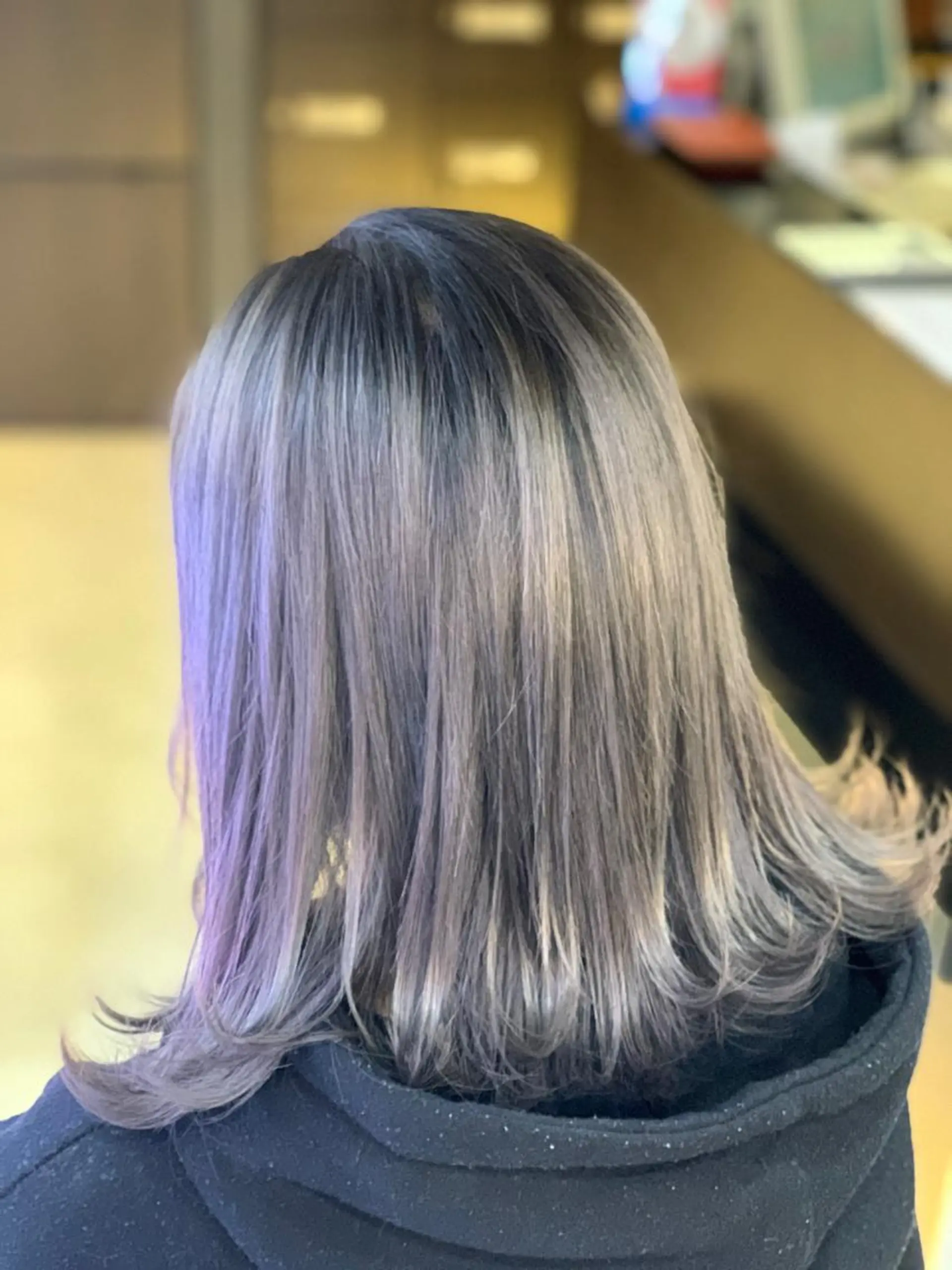 ミディアム カラー シルバー ヘアカラー トリートメント ✂️大門 巧✂️ LAFF難波店のヘアスタイル
