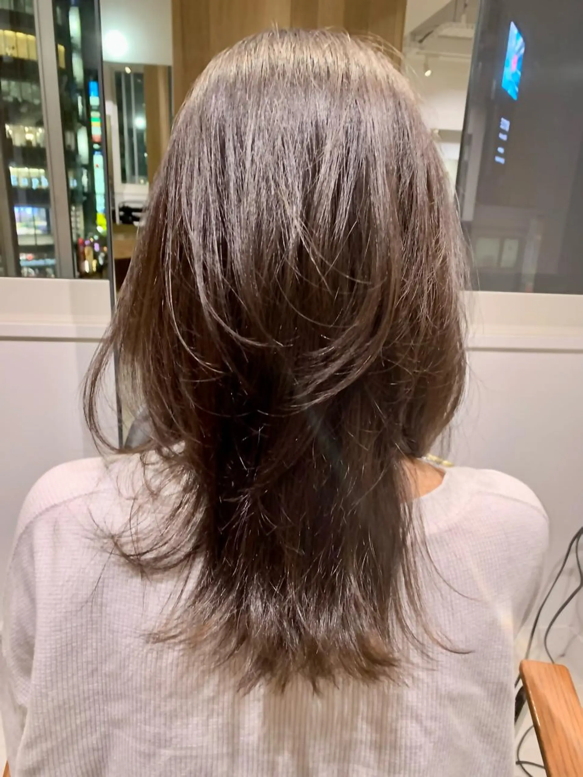 セミロング カラー レイヤーカット カット ヘアカラー トリートメント 藤野なつえ ナチュラルのヘアスタイル