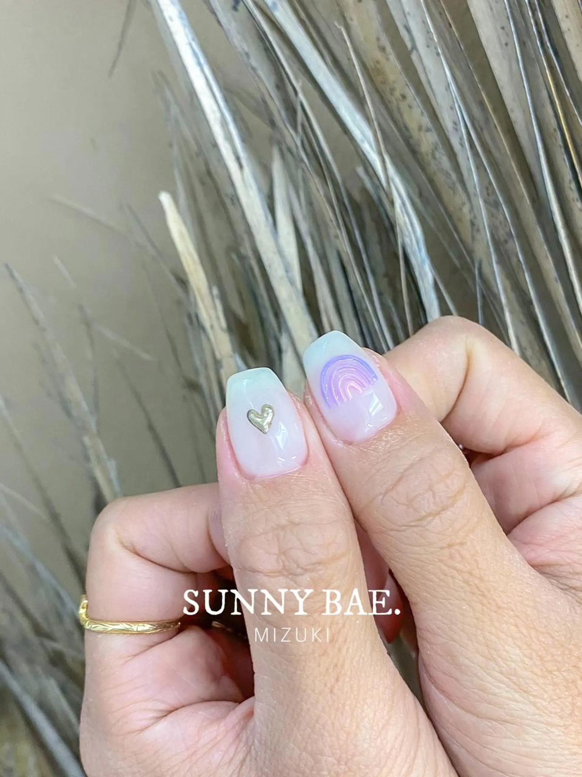 ネイル ハート ぷっくりネイル SUNNY BAE. 🌼MIZUKIのネイルデザイン