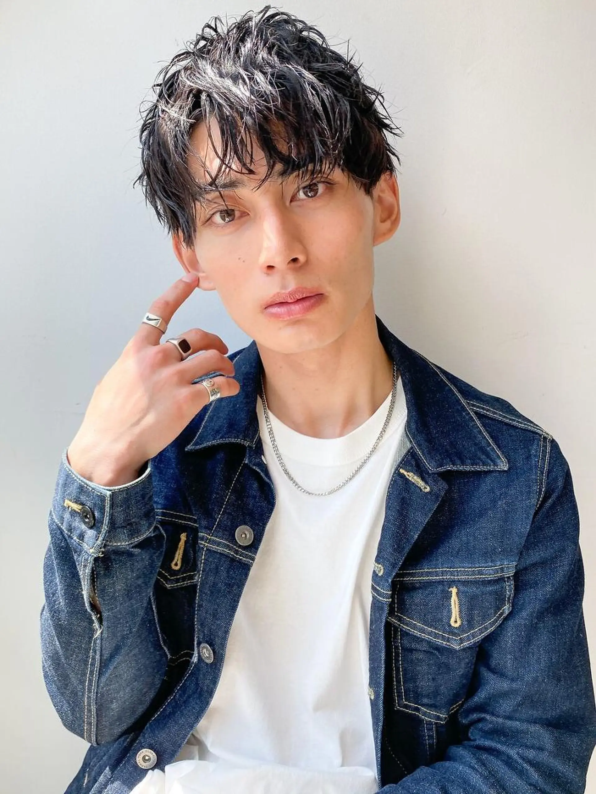 メンズ パーマ メンズパーマ メンズツイストパーマ ツイストパーマ カット ヘアカラー 韓国風メンズヘア💫 ツイスパ💫saraのヘアスタイル