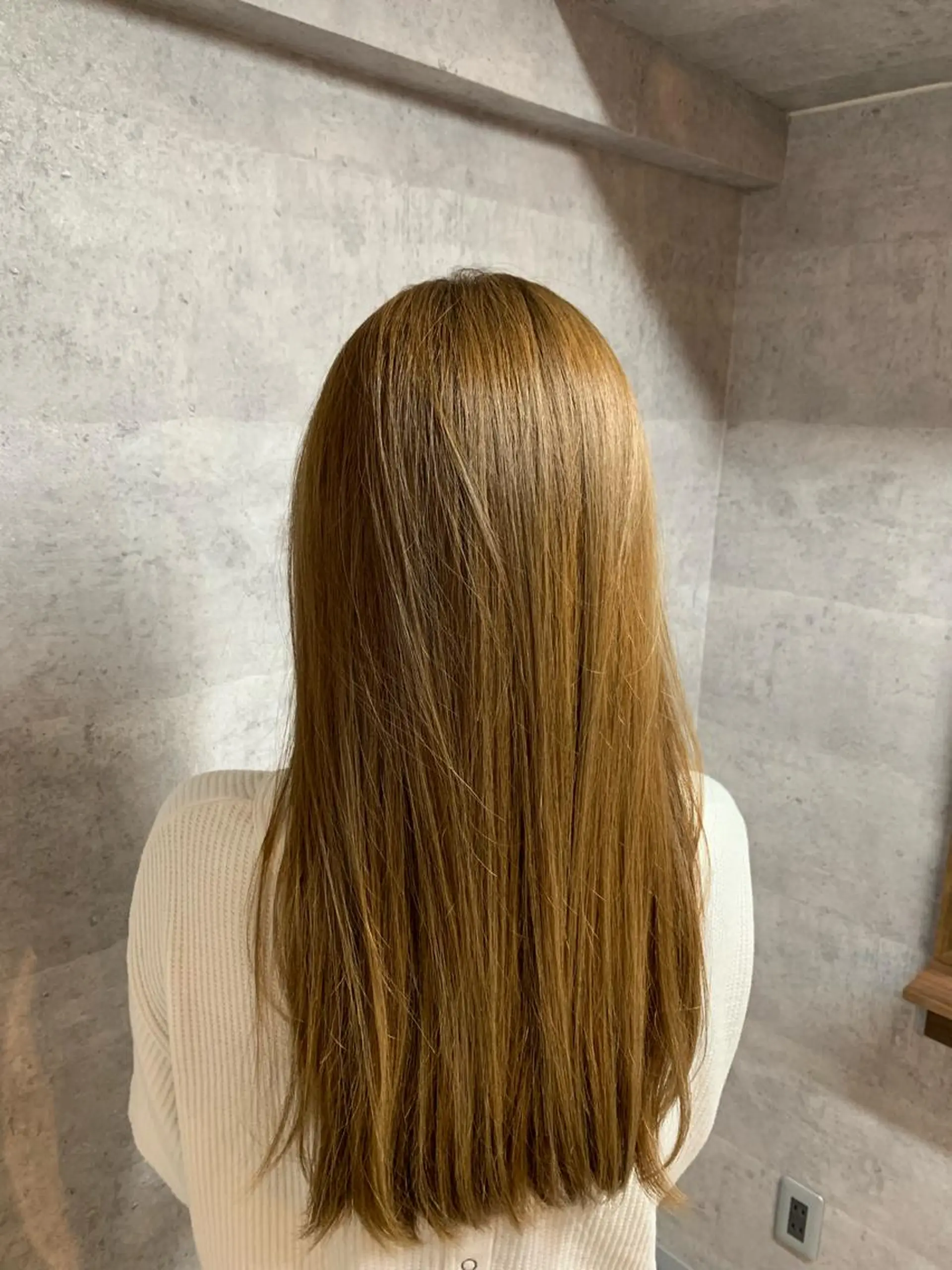 ロング カラー uru【ウル】所属・島守 桃香のヘアスタイル