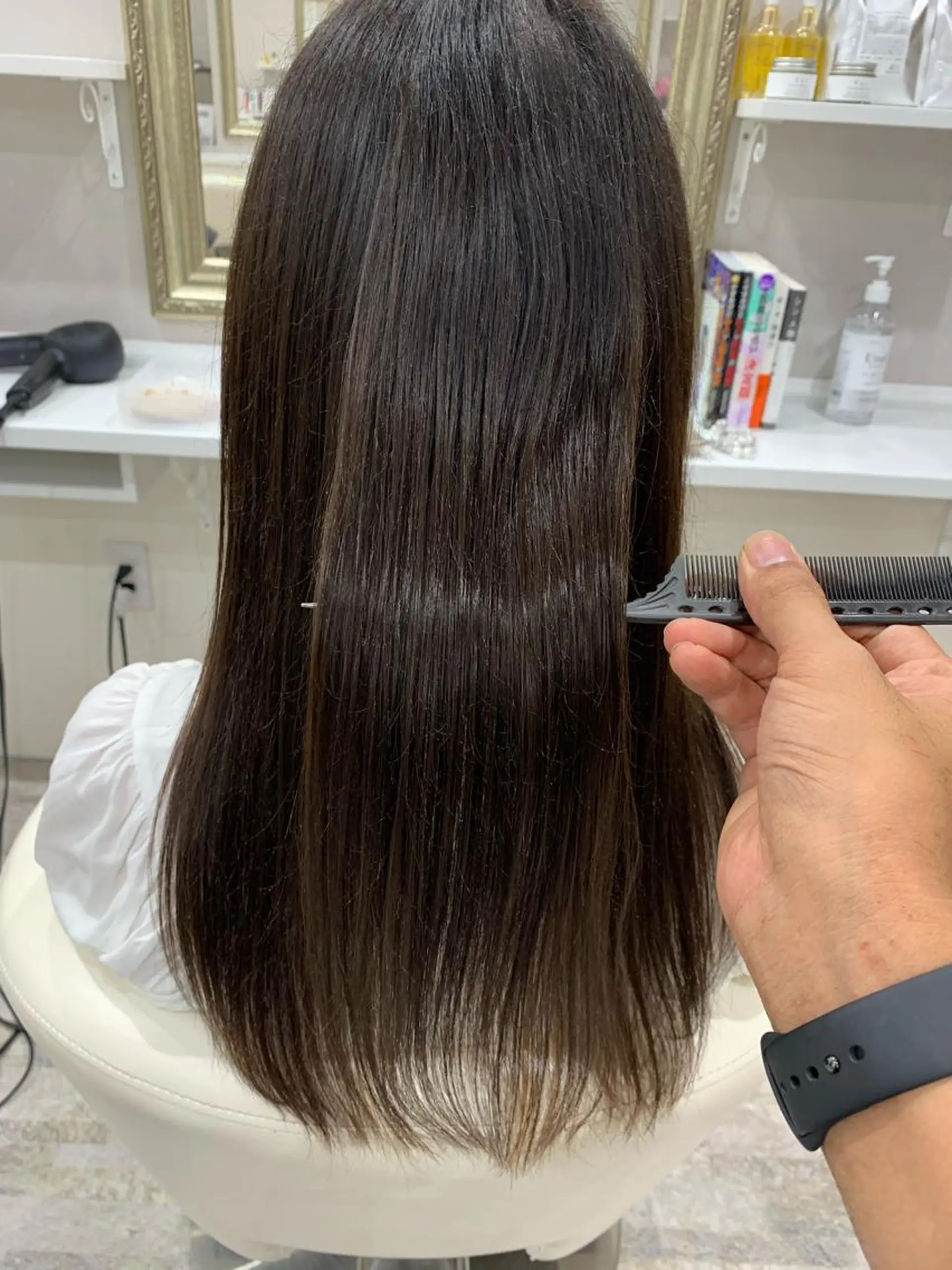 ロング 髪質改善 貸切サロンのヘアスタイル