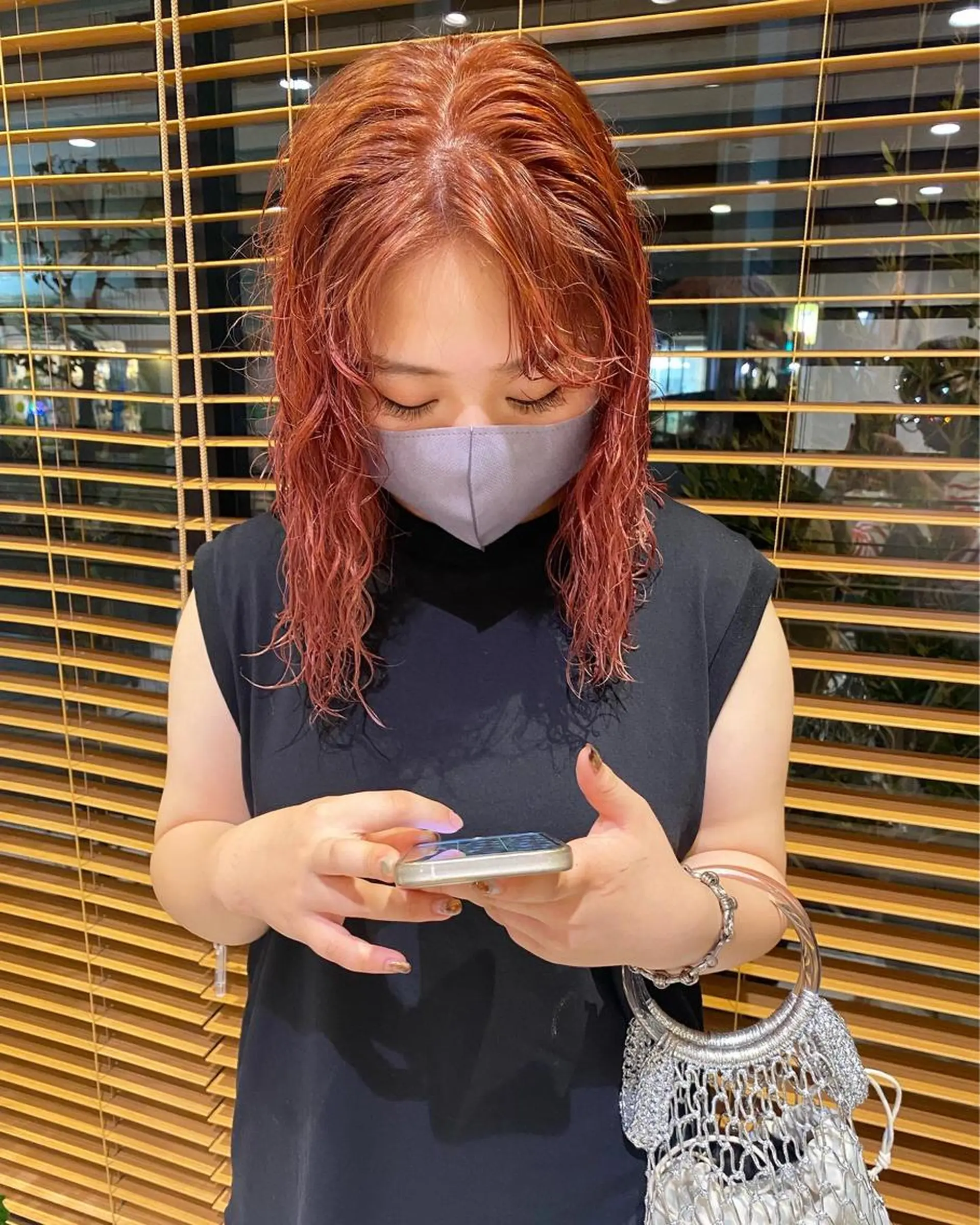 セミロング カラー パーマ ヘアアレンジ セミロングパーマ ハイトーンカラー ハイトーンオレンジ オレンジ ヘアカラー トリートメント ヘッドスパ パーマ指名No1 /namiのヘアスタイル