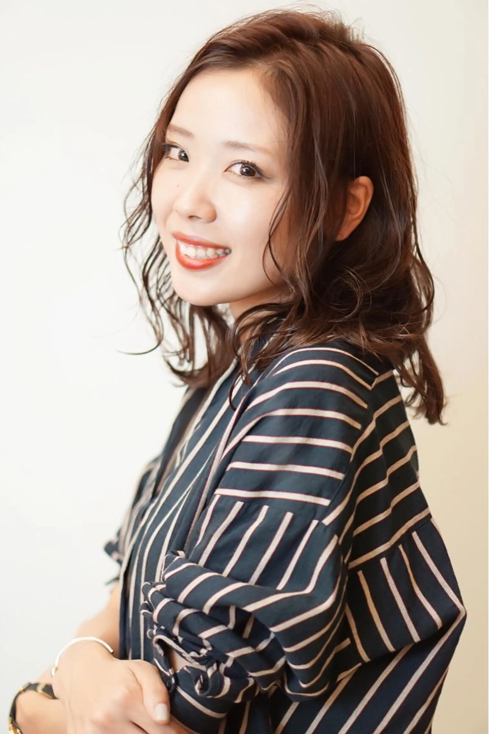 ミディアム カラー パーマ ミディアムパーマ ニュアンスパーマ ディレクター ノナカのヘアスタイル