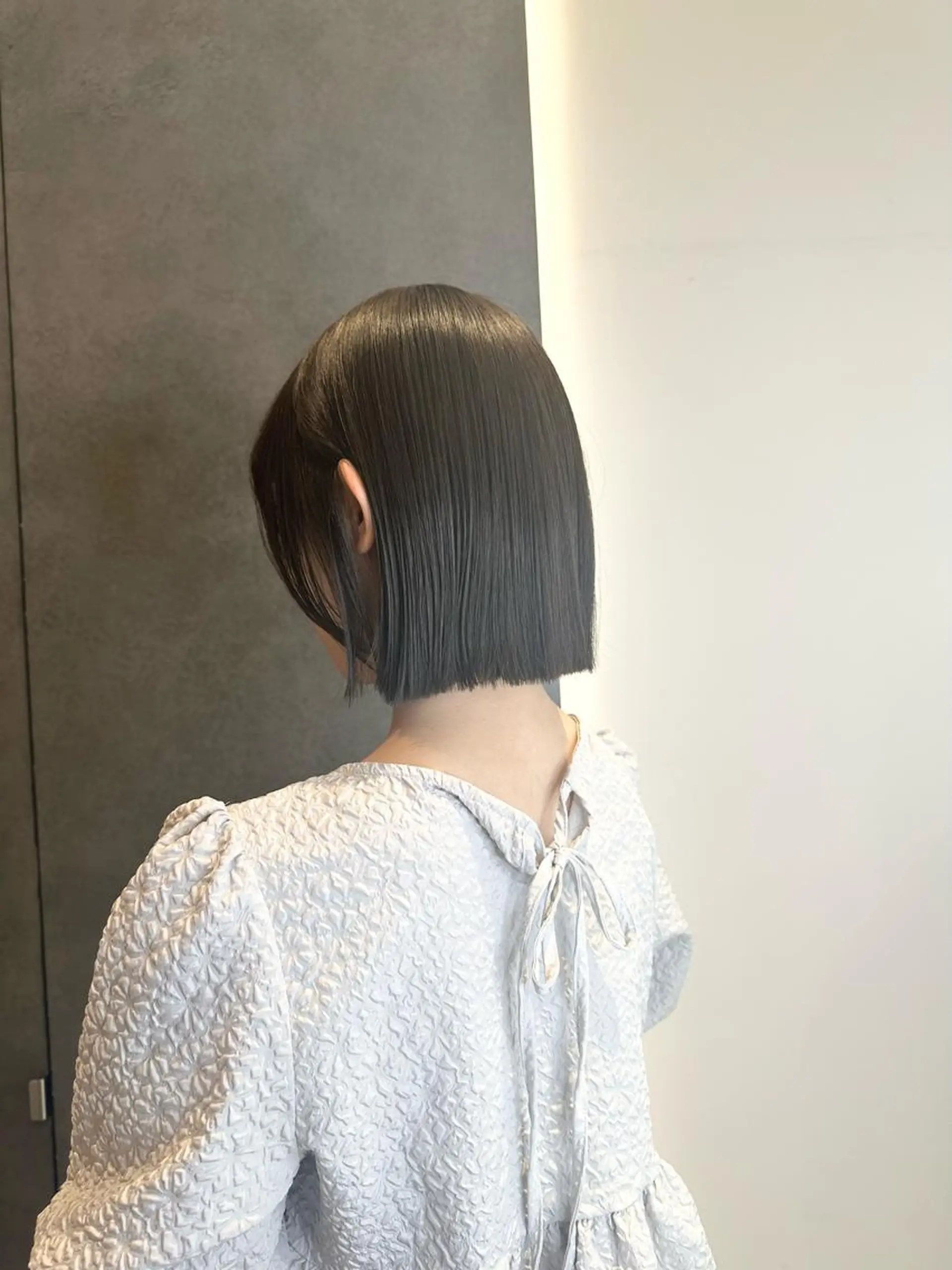 ショート ボブ 顔周りカット ハイライト レイヤーカット ショートヘア 巻ける縮毛矯正/艶 カラーchika🩵のヘアスタイル