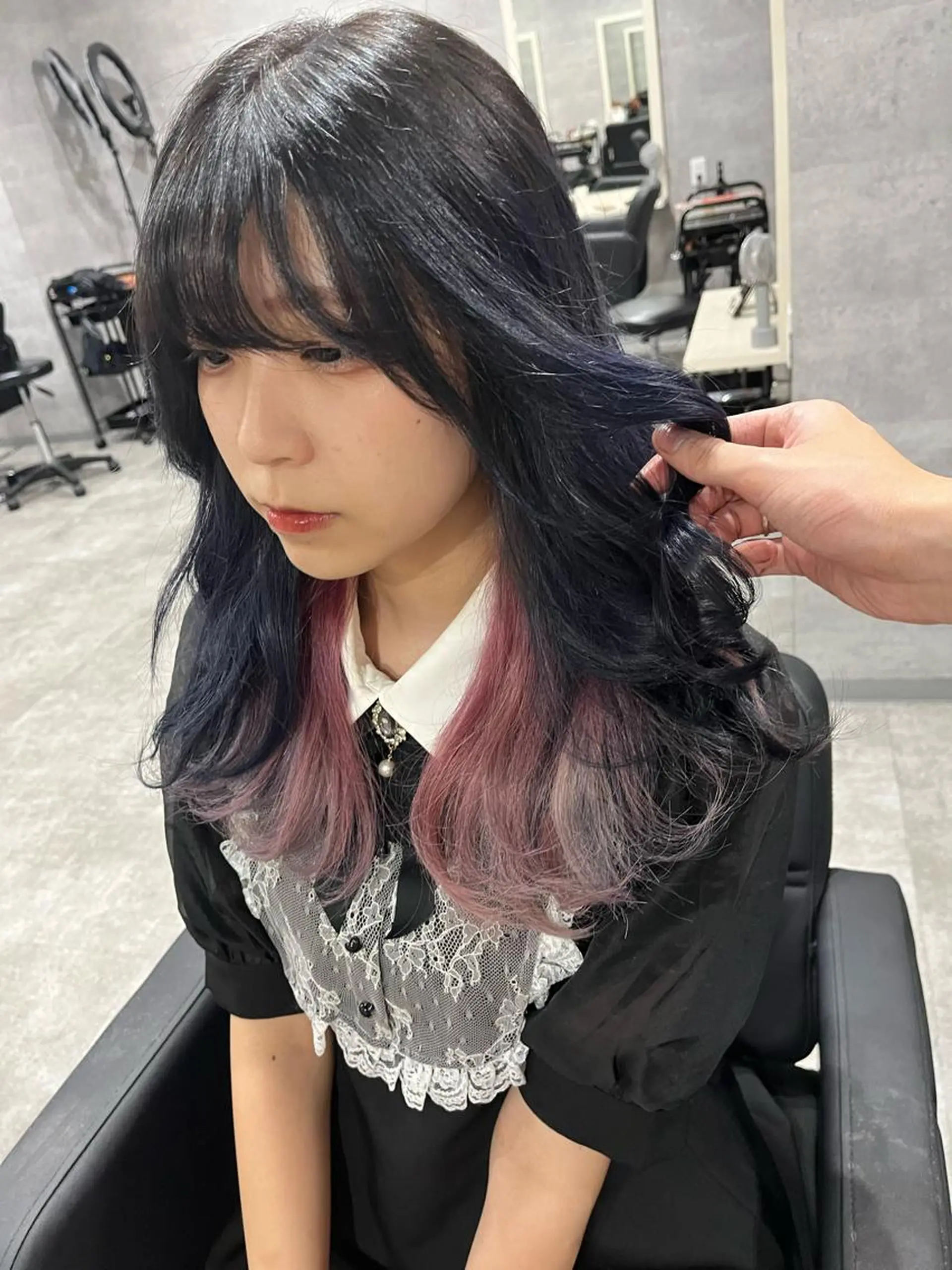ロング カラー ヘアアレンジ イヤリングカラー ダブルカラー 新宿のヘアスタイル