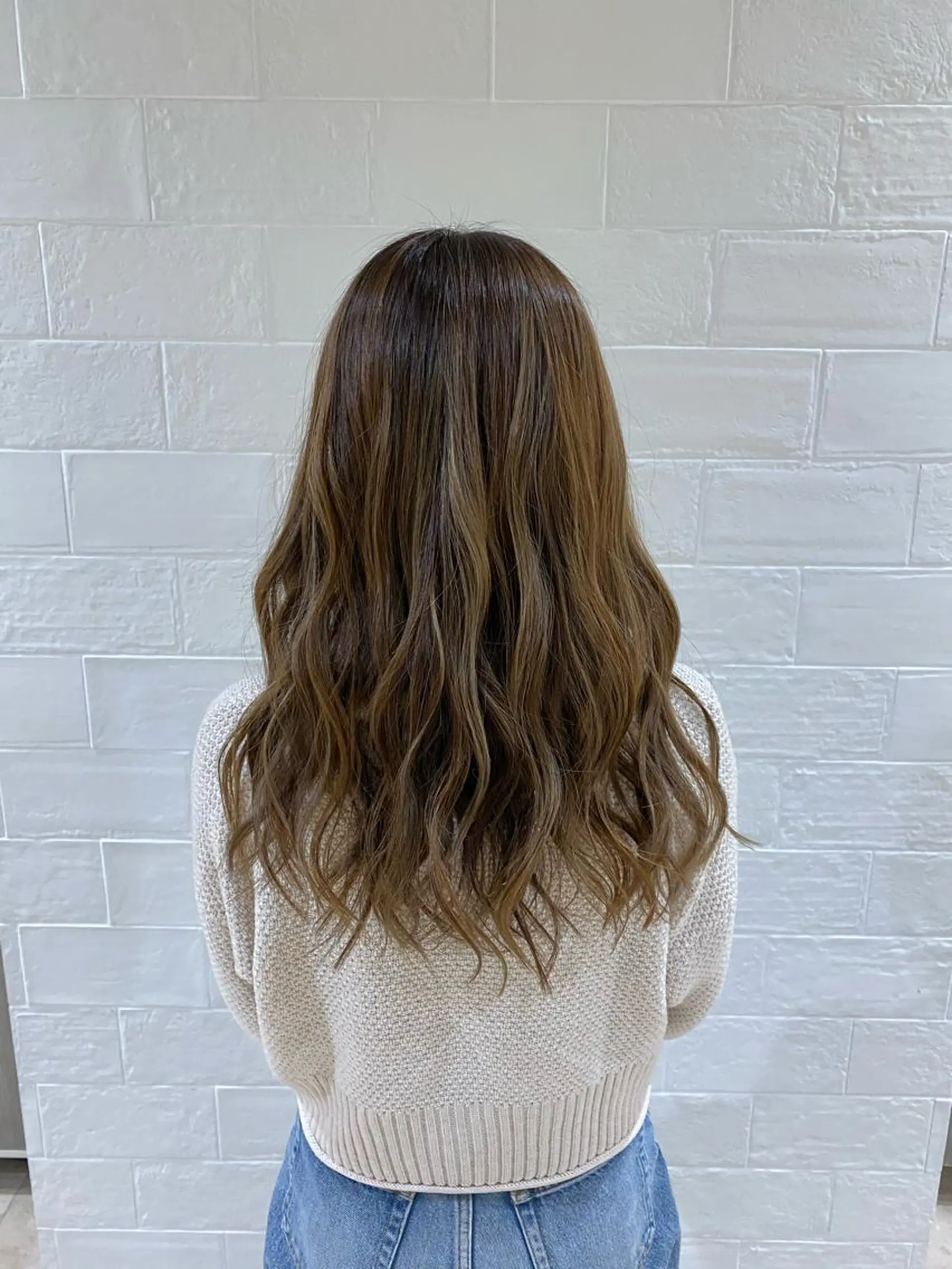 ロング ハイライト 田島 夏奈のヘアスタイル
