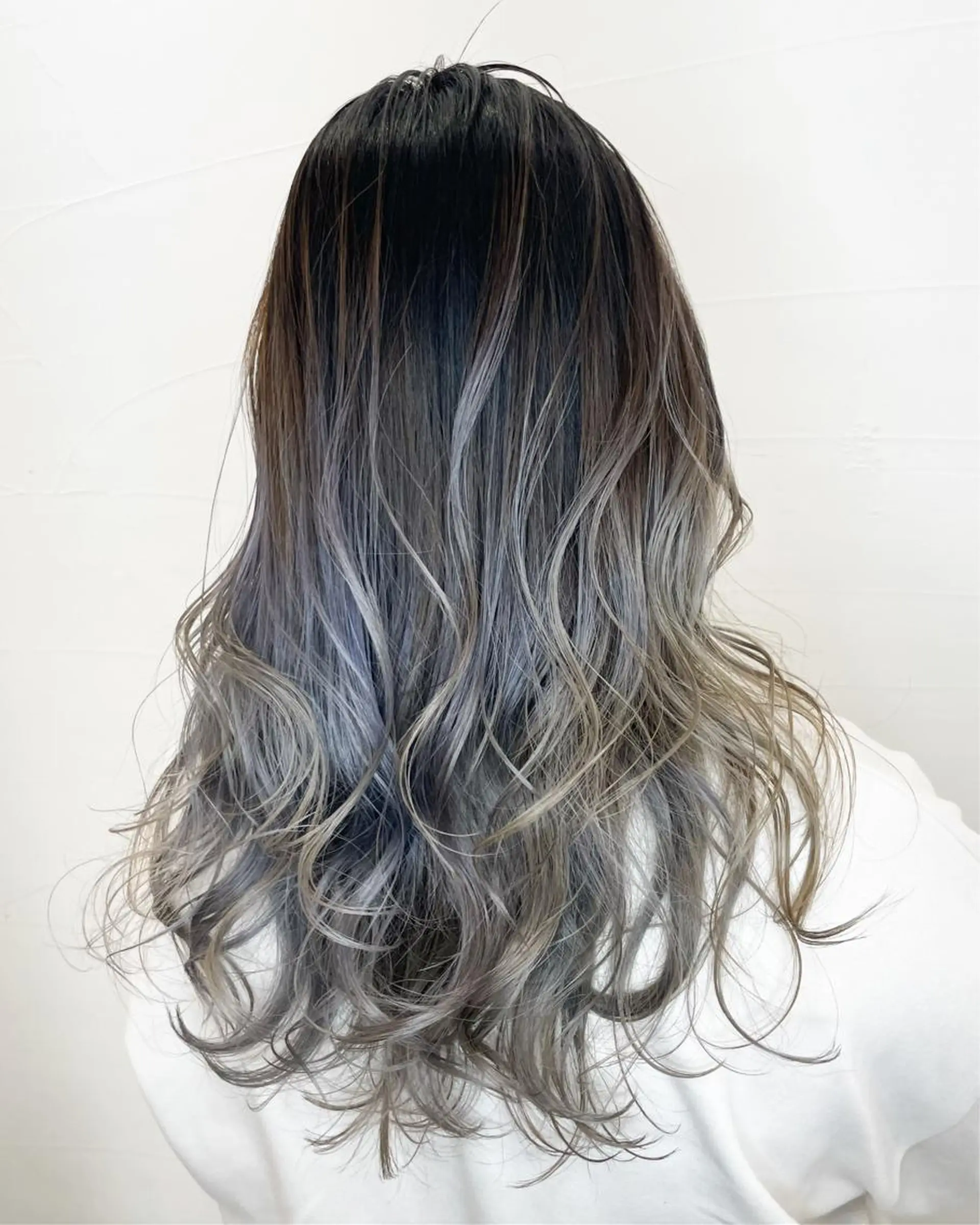 ロング レイヤーカット ヘアカラー トリートメント バレイヤージュカラー 特化美容師✨星皓太のヘアスタイル