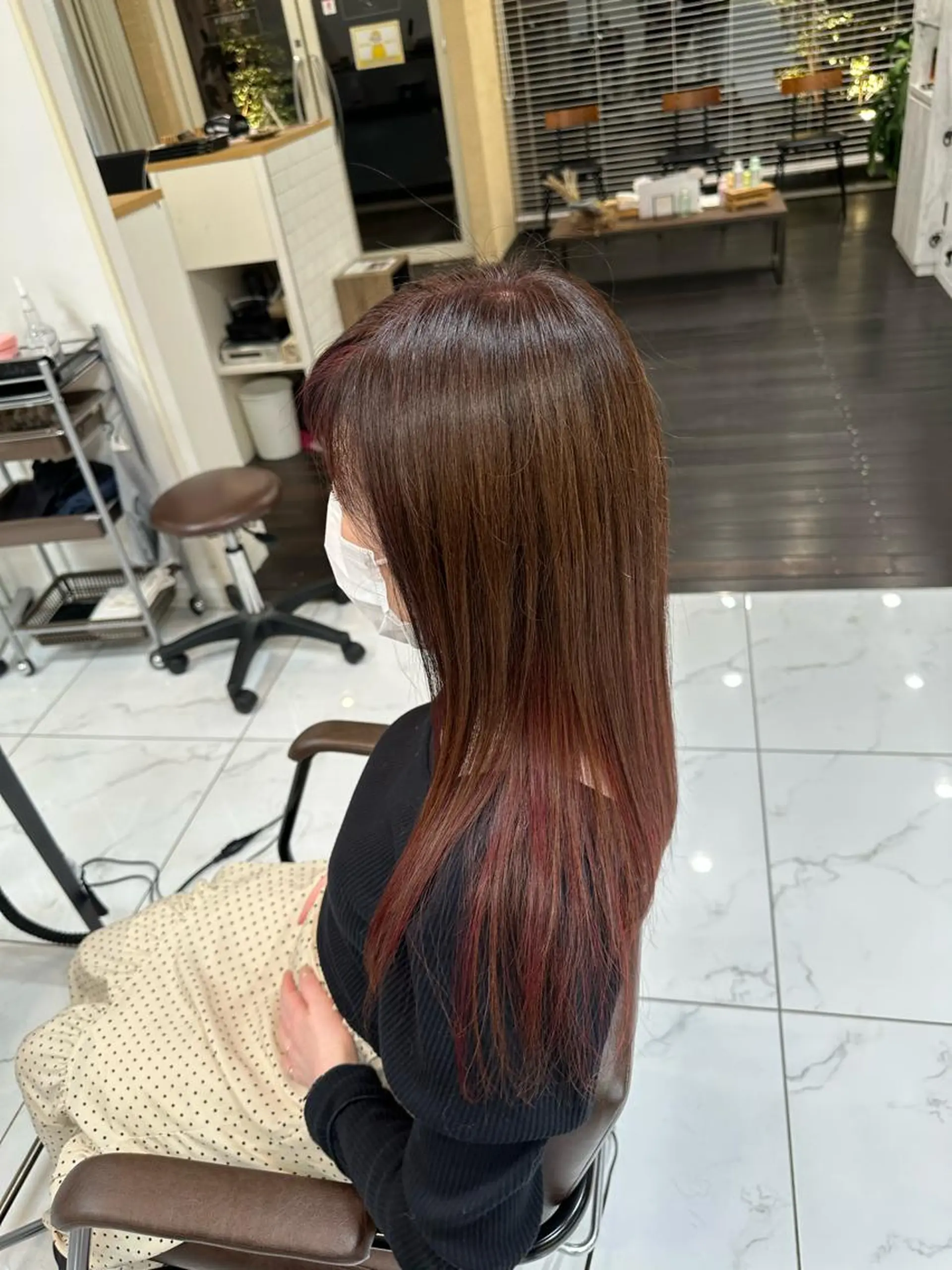ロング カラー デザインカラー 奥澤 祐花のヘアスタイル