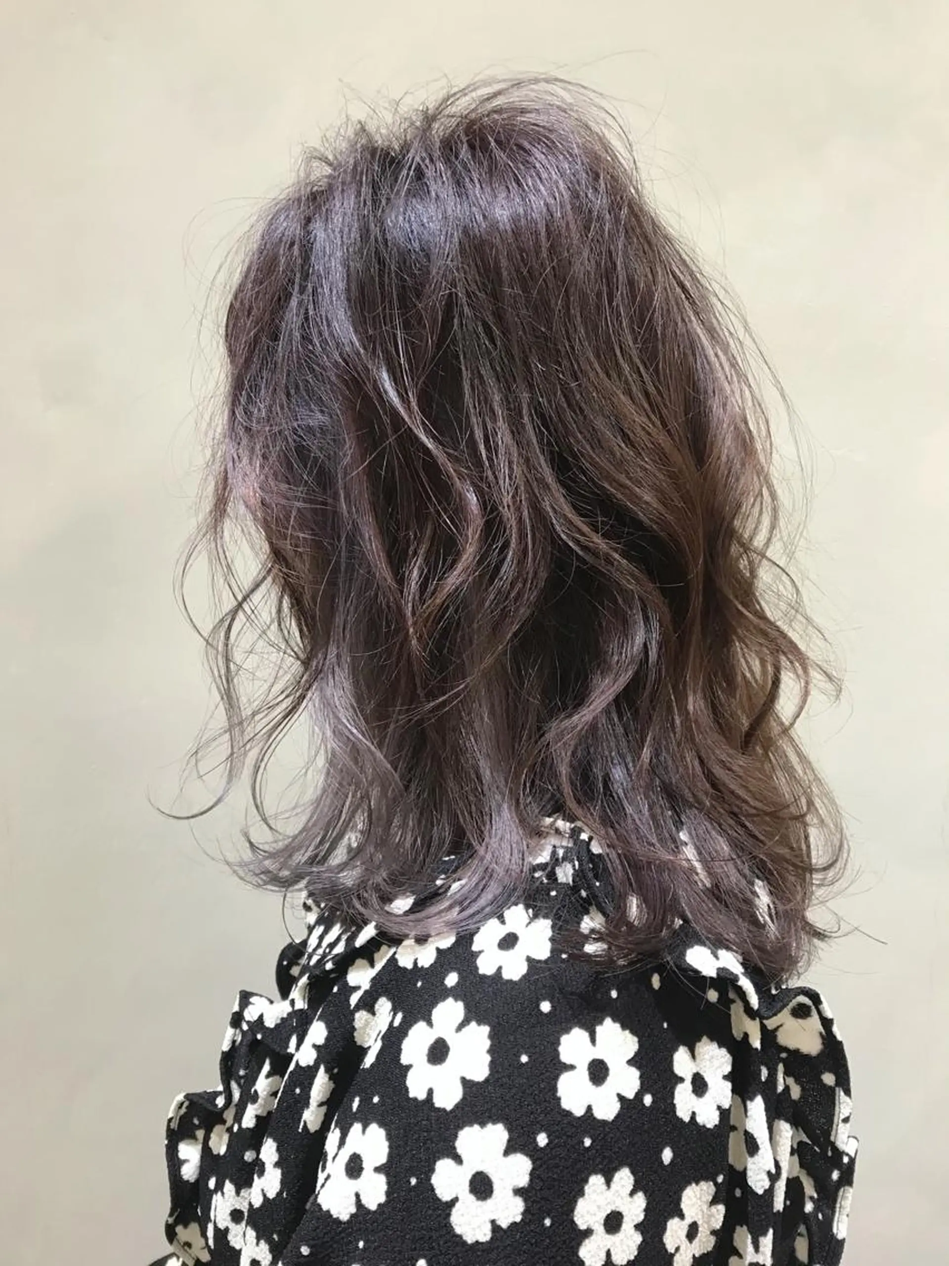セミロング カラー ヘアアレンジ ネイル マツエク・マツパ NUU所属・滝島 真帆のヘアスタイル