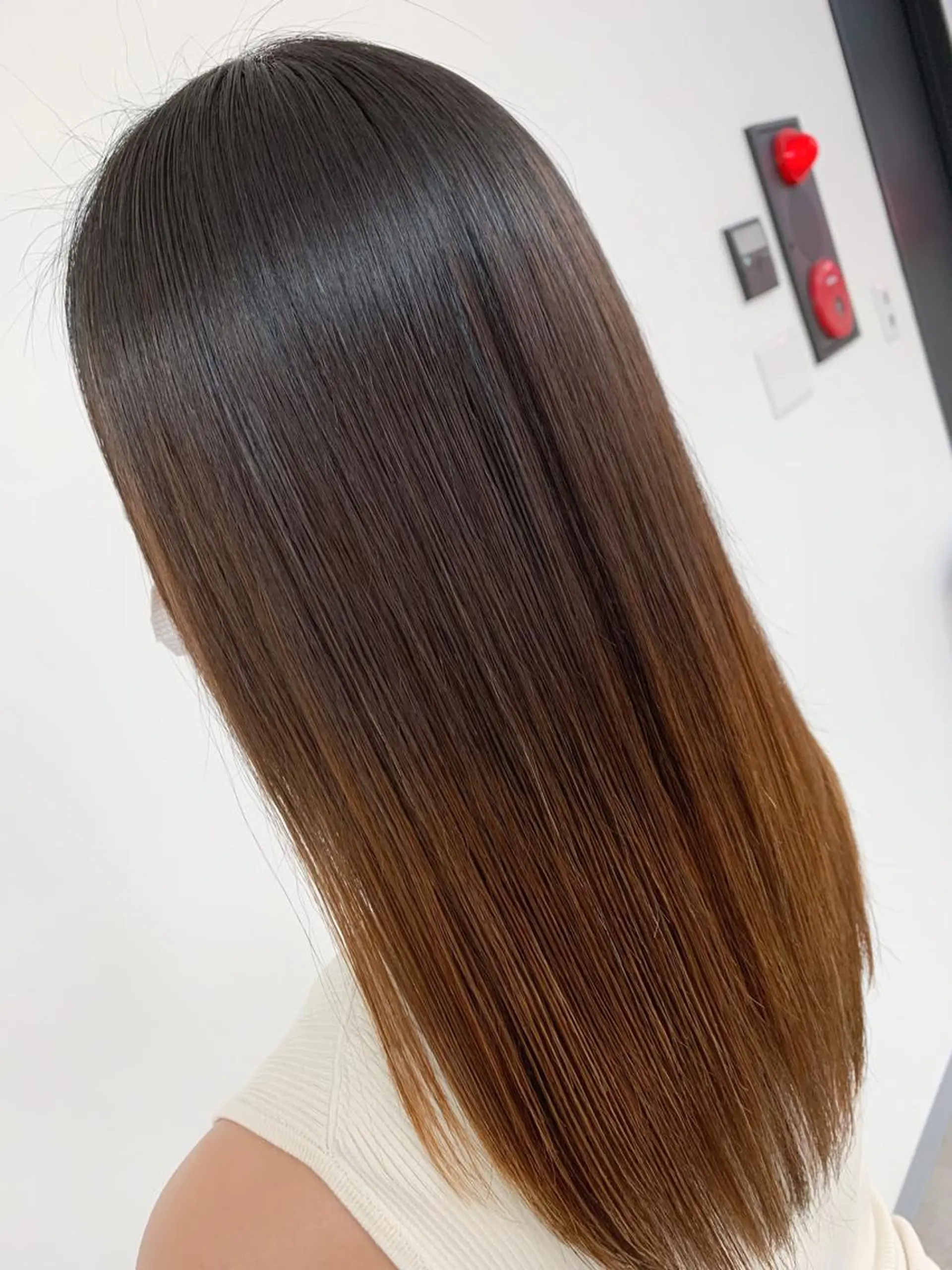 セミロング カット 縮毛矯正 トリートメント 🥇近藤 恭輔🥇 Recharme新保のヘアスタイル