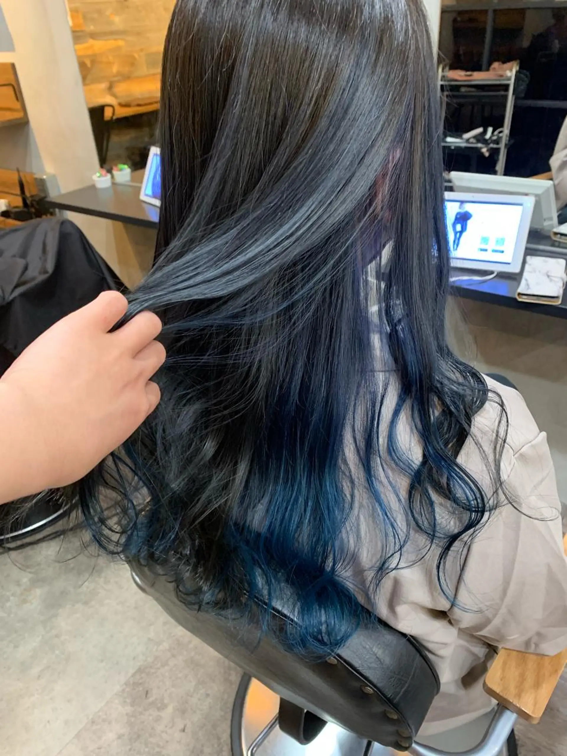 ロング カット ヘアカラー トリートメント 山本 みきのヘアスタイル