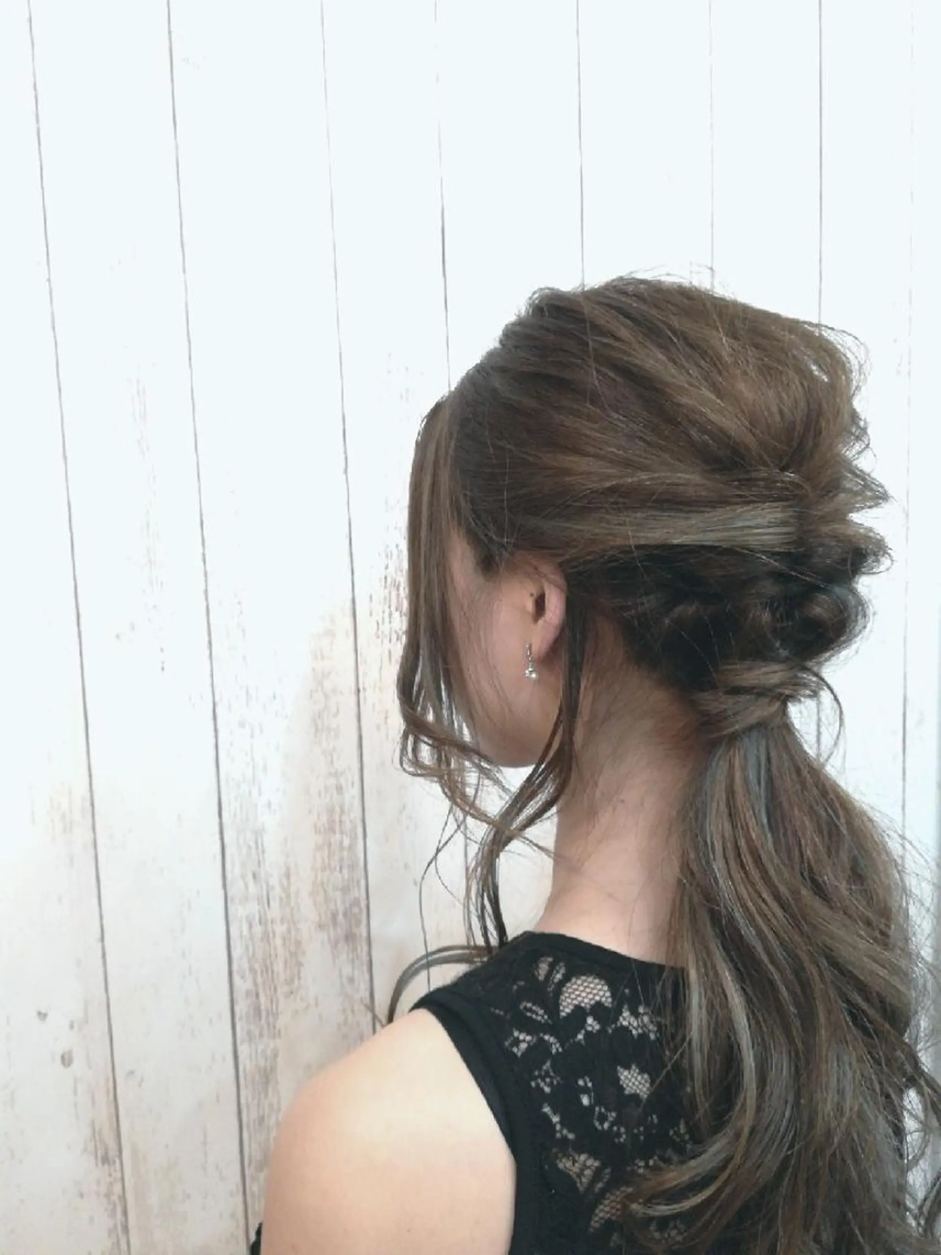 セミロング カラー アディクシーカラー アッシュ アッシュグレー ブルーカラー ハイライトカラー Hair's RooMのヘアスタイル