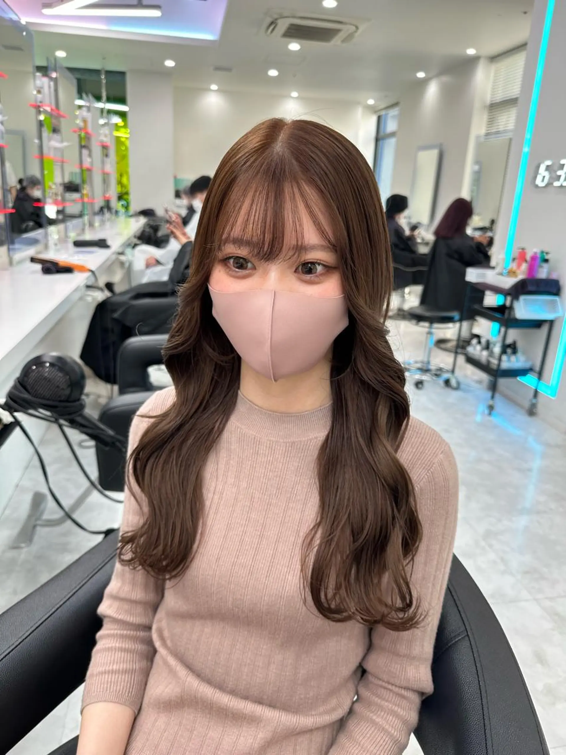 ロング チョコレートブラウン ピンクブラウン ピンクラベンダー 顔周りカット 髪質改善 🤎MISAKI 艶髪モテカラー🤎のヘアスタイル