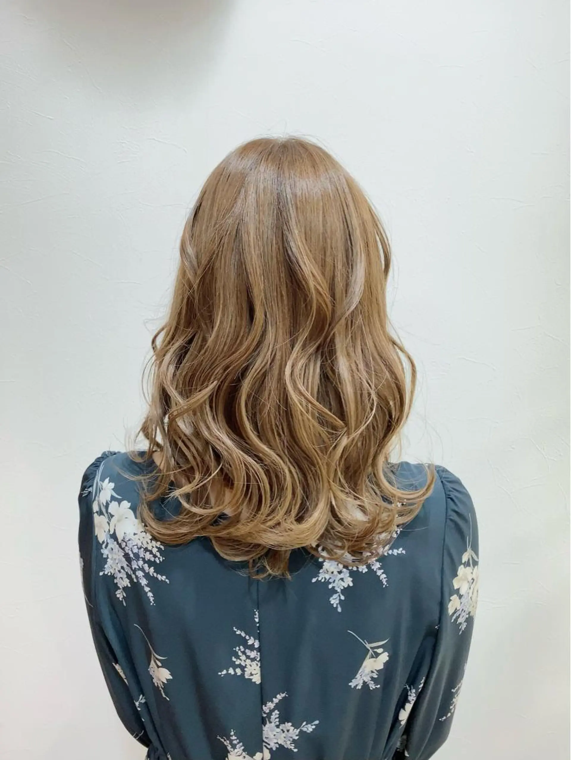 ミディアム カラー ノーブル美容室イオン高橋店所属・鈴木 純子のヘアスタイル