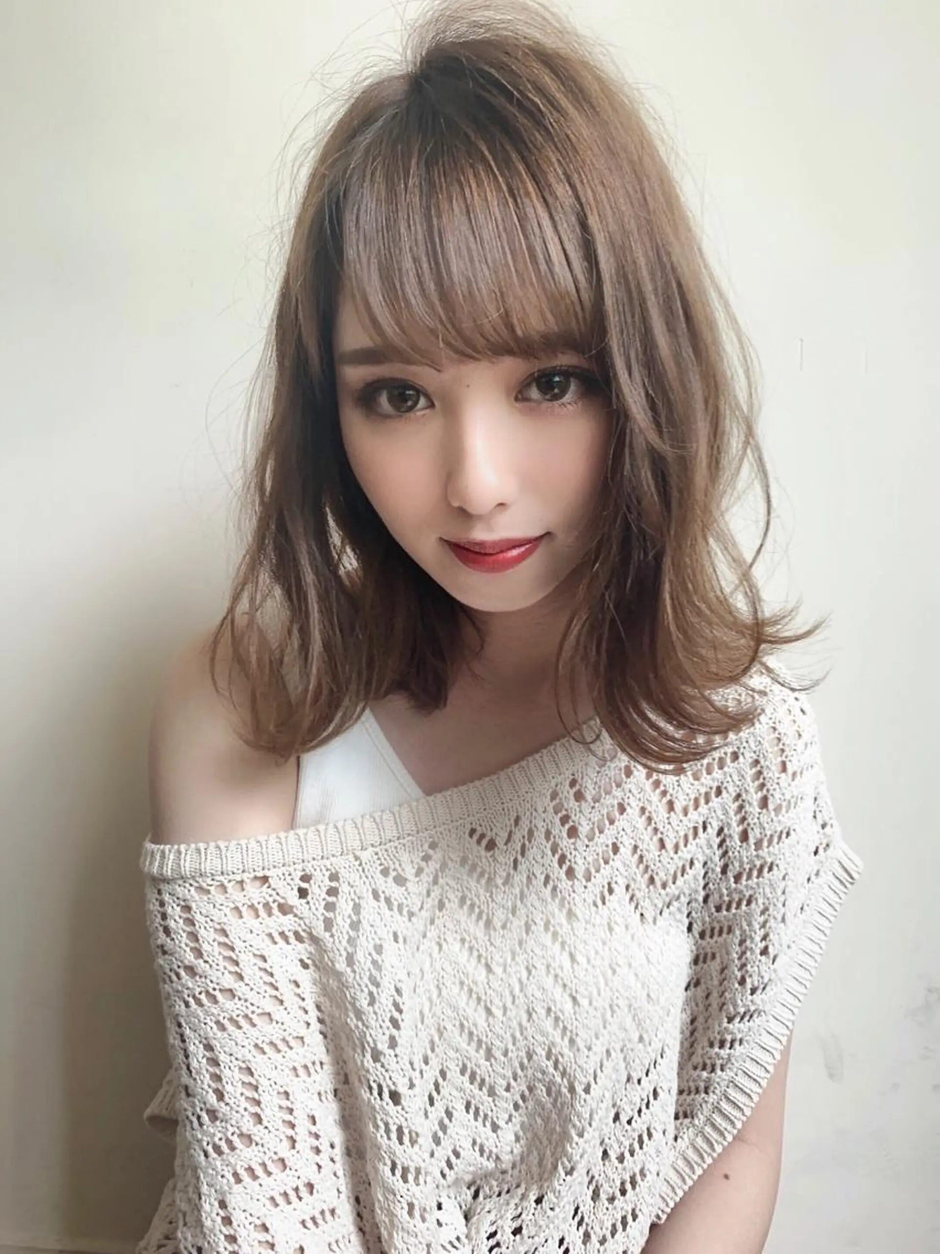 ミディアム カラー カット ヘアカラー トリートメント 服部 樹季のヘアスタイル