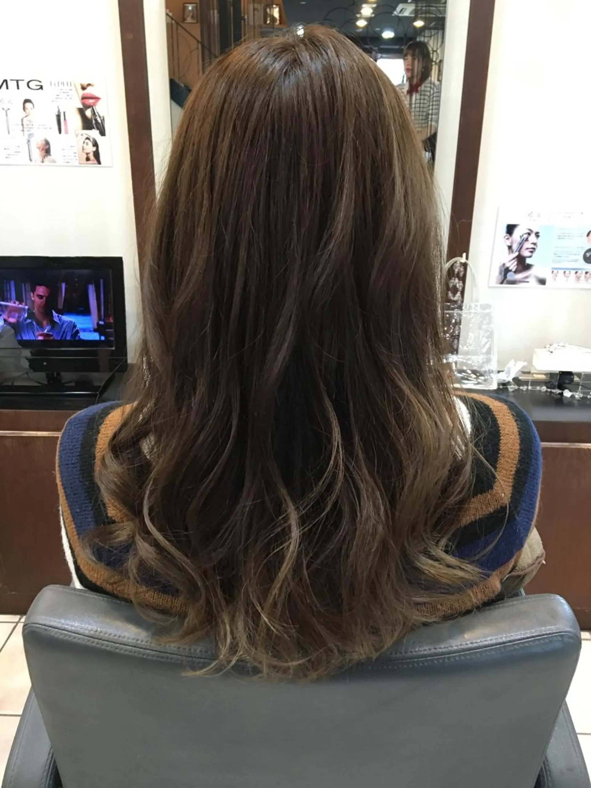 ショート ミディアム セミロング ロング カラー パーマ ヘアアレンジ メンズ キッズ ネイル まつエク MODEK's阿倍野 伊藤サダキのヘアスタイル