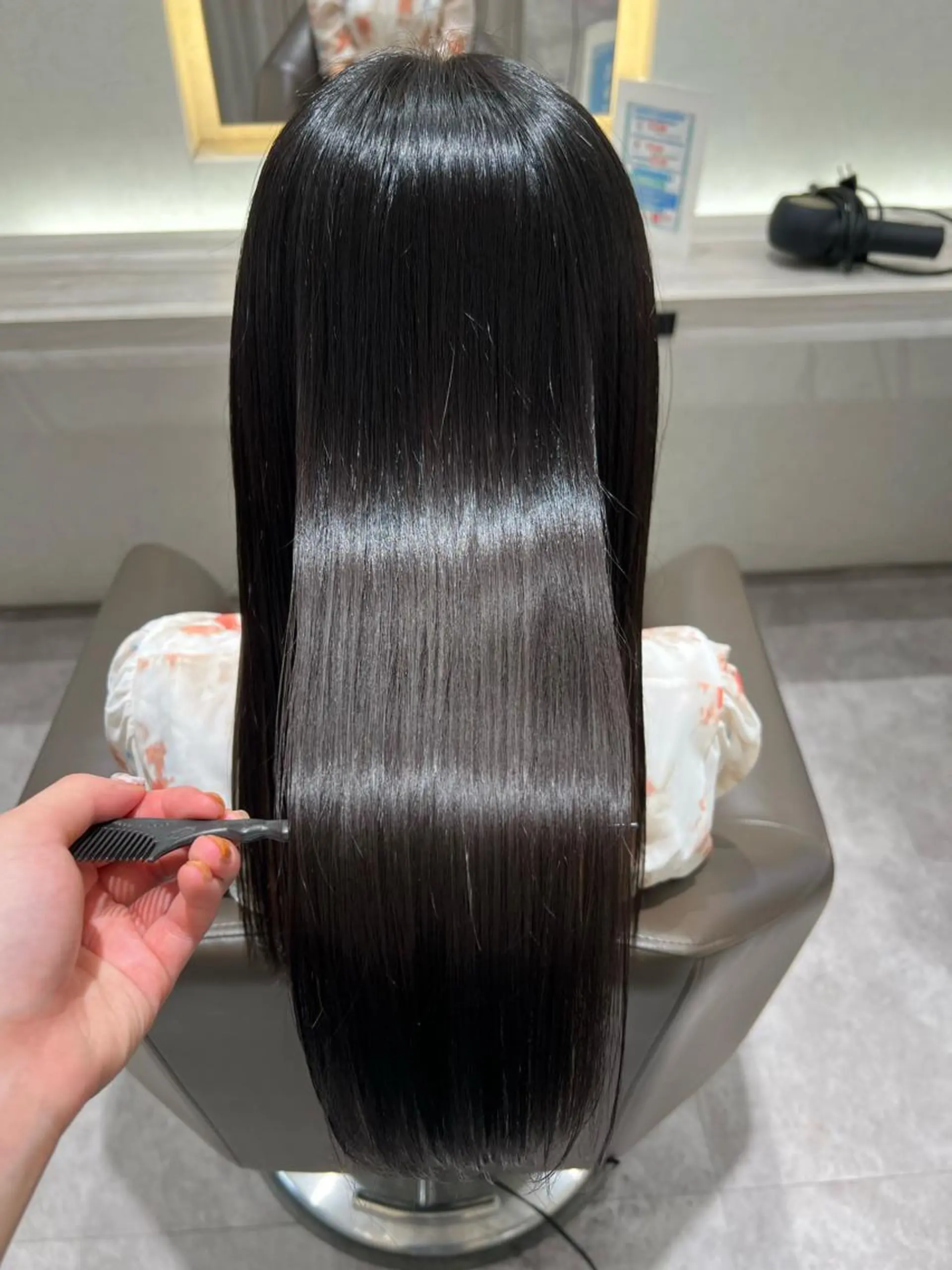 セミロング カット ヘアカラー トリートメント ヘッドスパ 宮下 志織のヘアスタイル