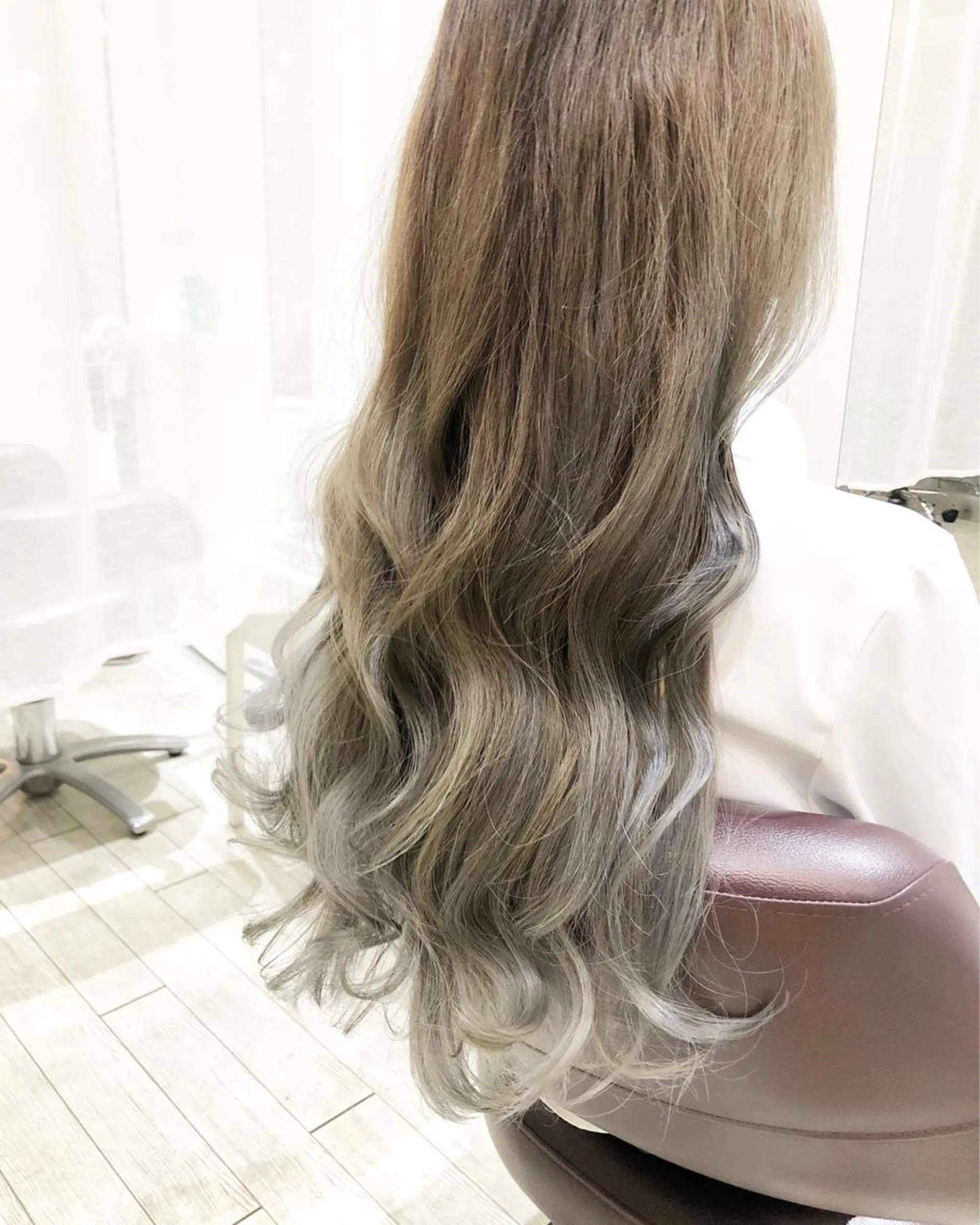 ロング カラー ハイライトカラー ボブ ハイライト 学生 韓国風ヘア カット ヘアカラー トリートメント XES-TA所属・中村 よしひでのヘアスタイル