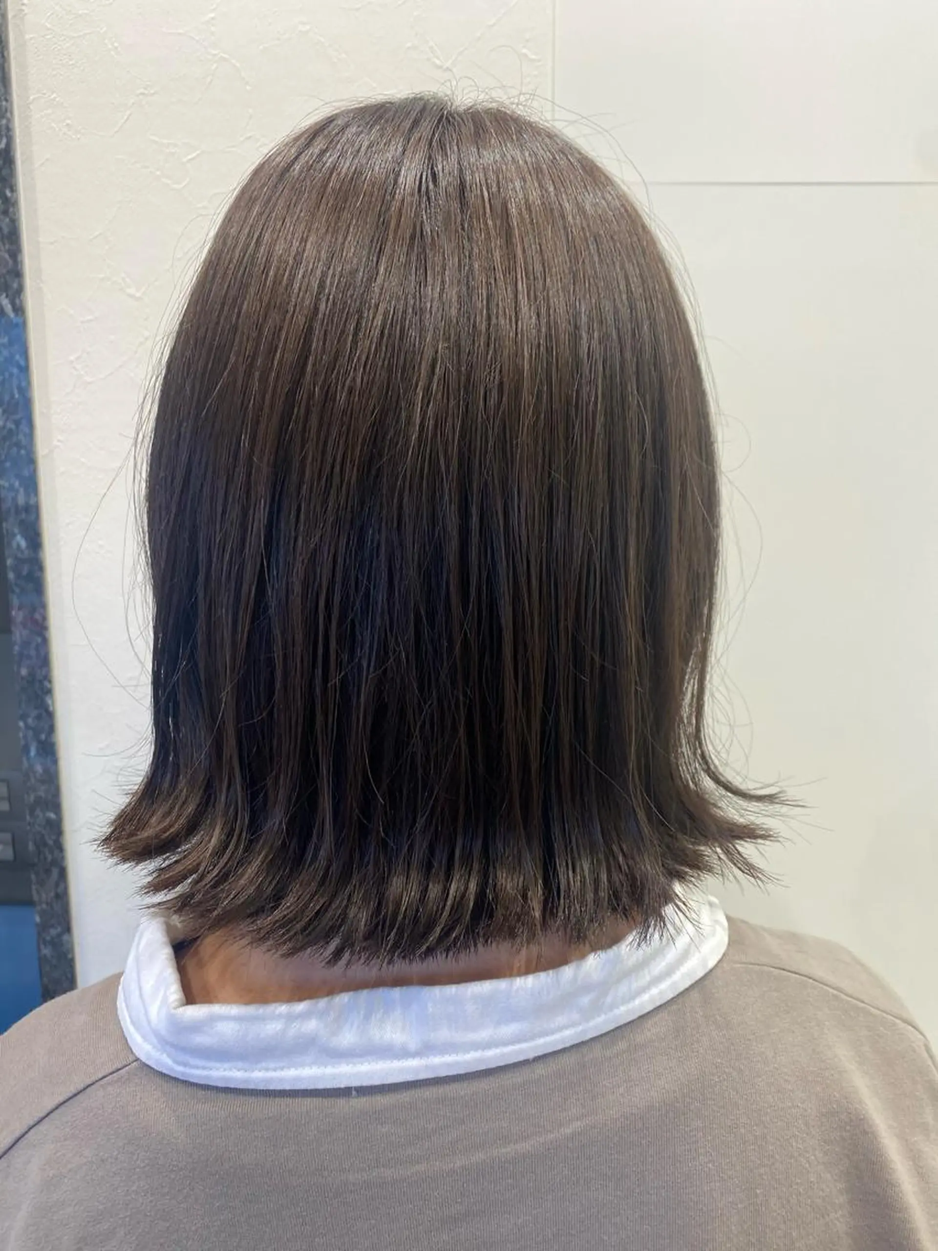 ミディアム カラー グレージュ イルミナカラー hair Freak所属・佐藤 祥太のヘアスタイル