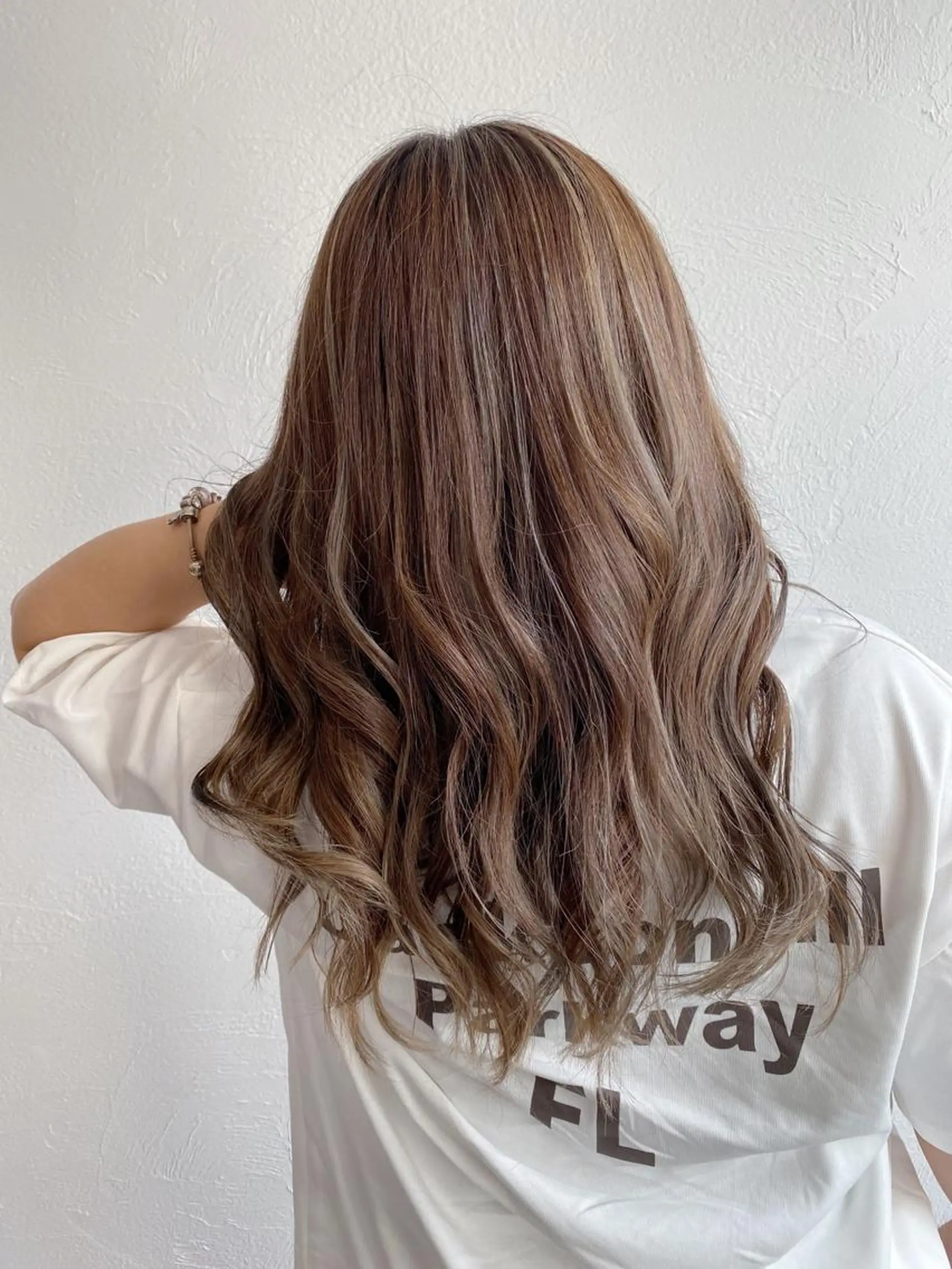 セミロング カラー アッシュ ベージュカラー 透明感カラー ハイライトカラー ハイライト カット ヘアカラー トリートメント KINI所属・HIYOSHI　✂︎ 艶髪職人のヘアスタイル