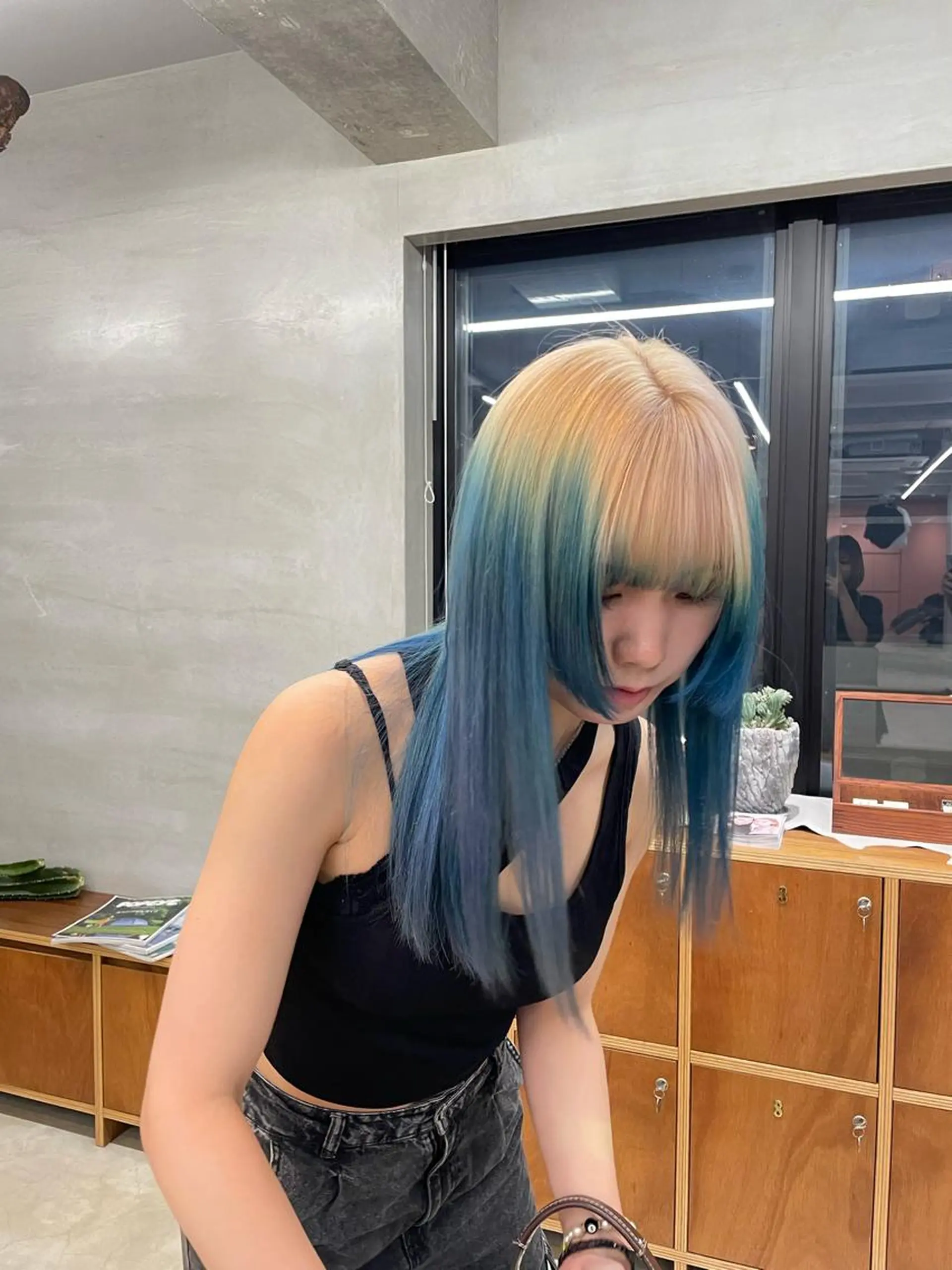 ロング カラー 鶴井 美空のヘアスタイル