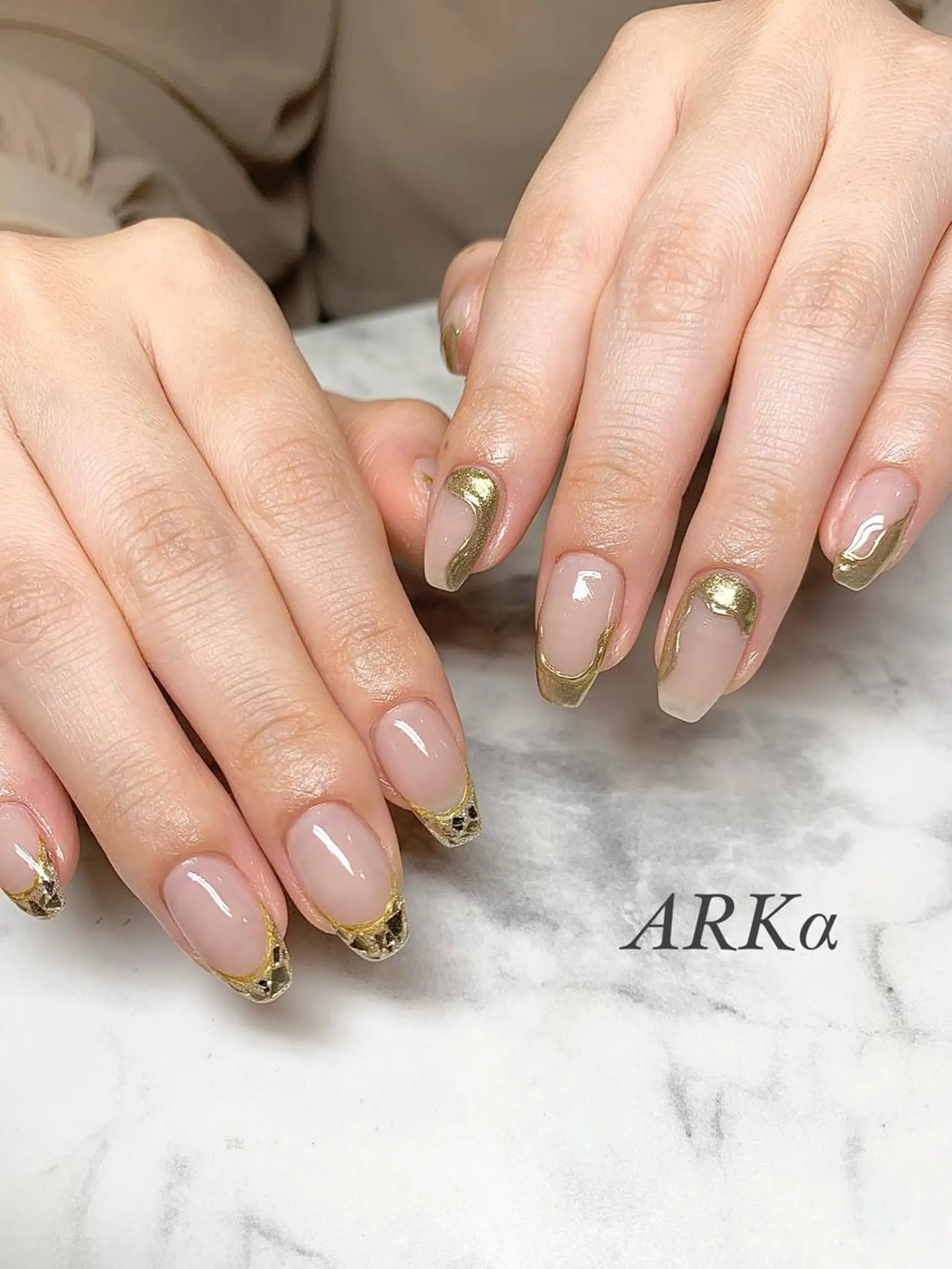 セミロング ハンドネイル ARKα SHIORIのネイルデザイン