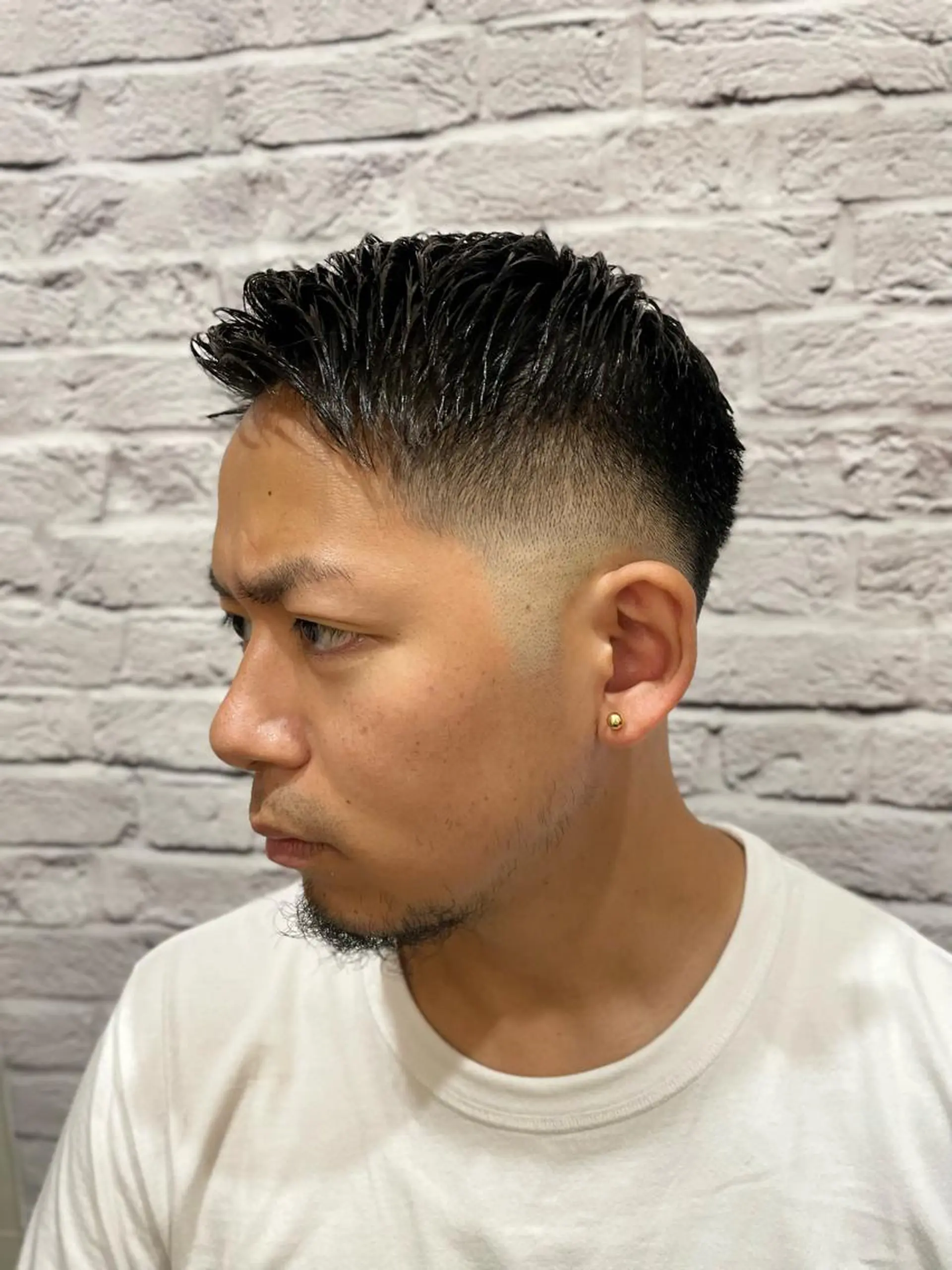 ショート メンズ アップバング フェードカット スキンフェード ショートヘア Graceful BarBer platinum所属・無料メンズカット💈 遠山泰輝のヘアスタイル