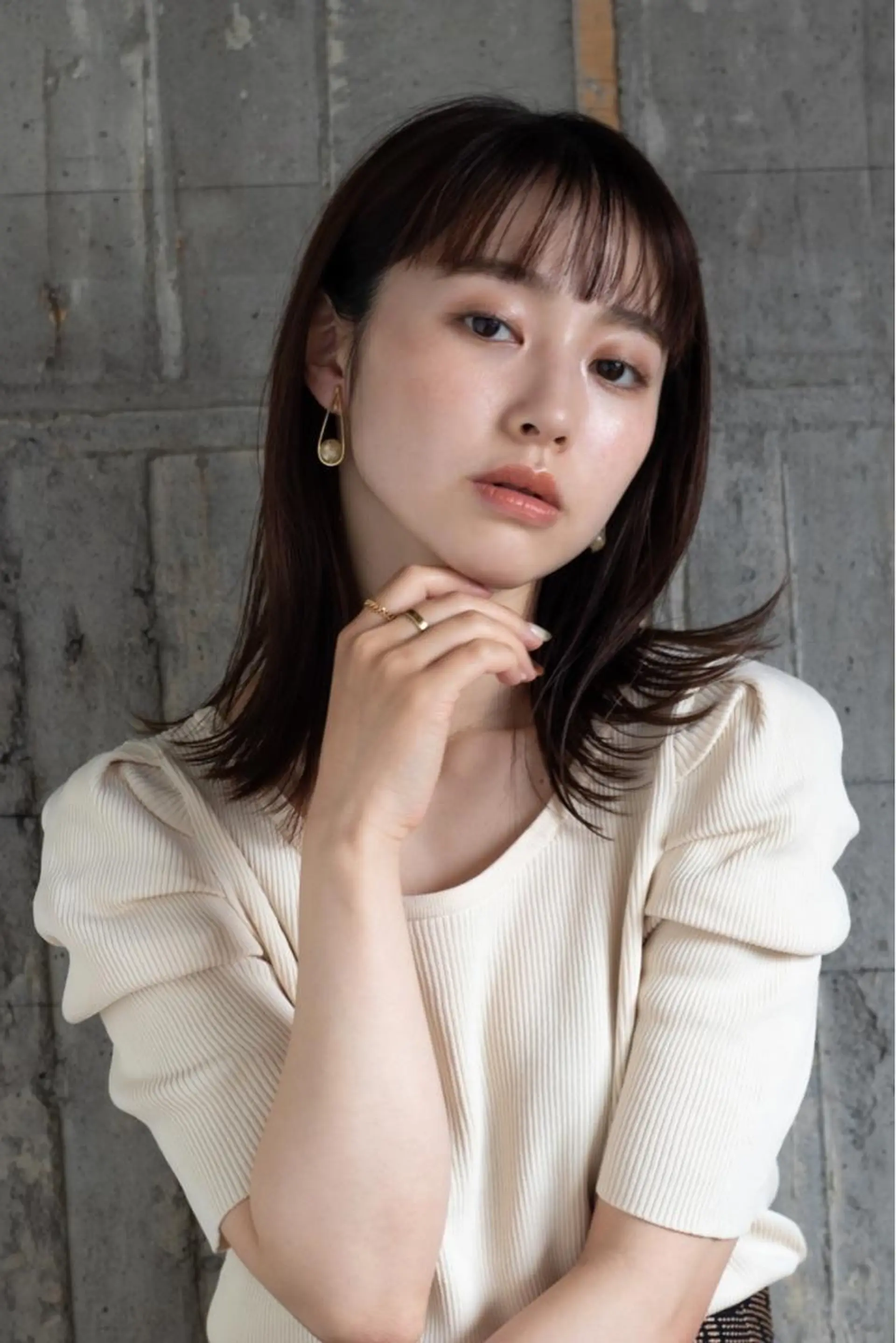 ミディアム カラー THE DAY所属・AKI HASHIMOTOのヘアスタイル