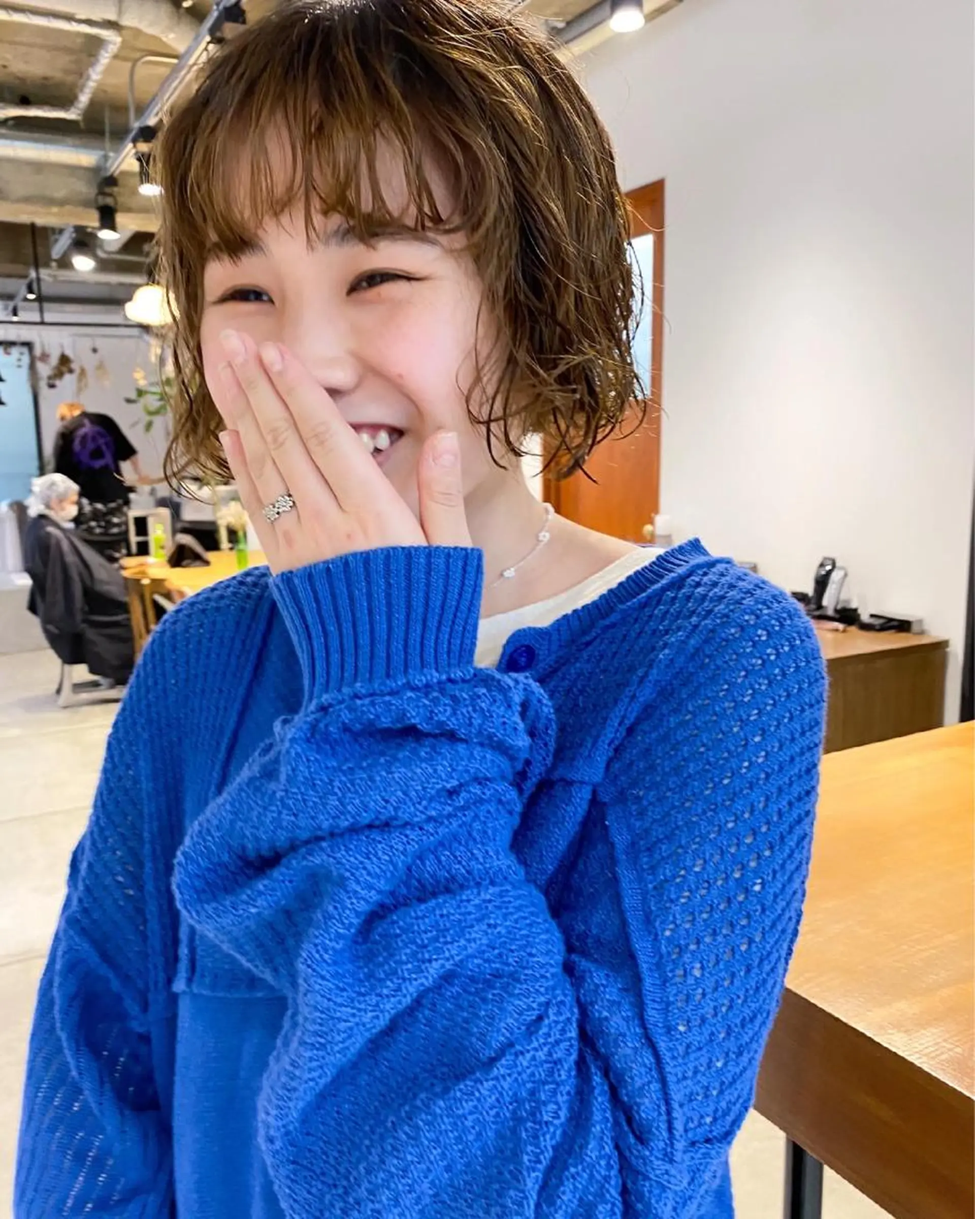 ミディアム カラー パーマ ヘアアレンジ メンズ キッズ ミディアムパーマ メンズブリーチ メンズパーマ ブリーチ パーマスタイル🔅 sayacaのヘアスタイル