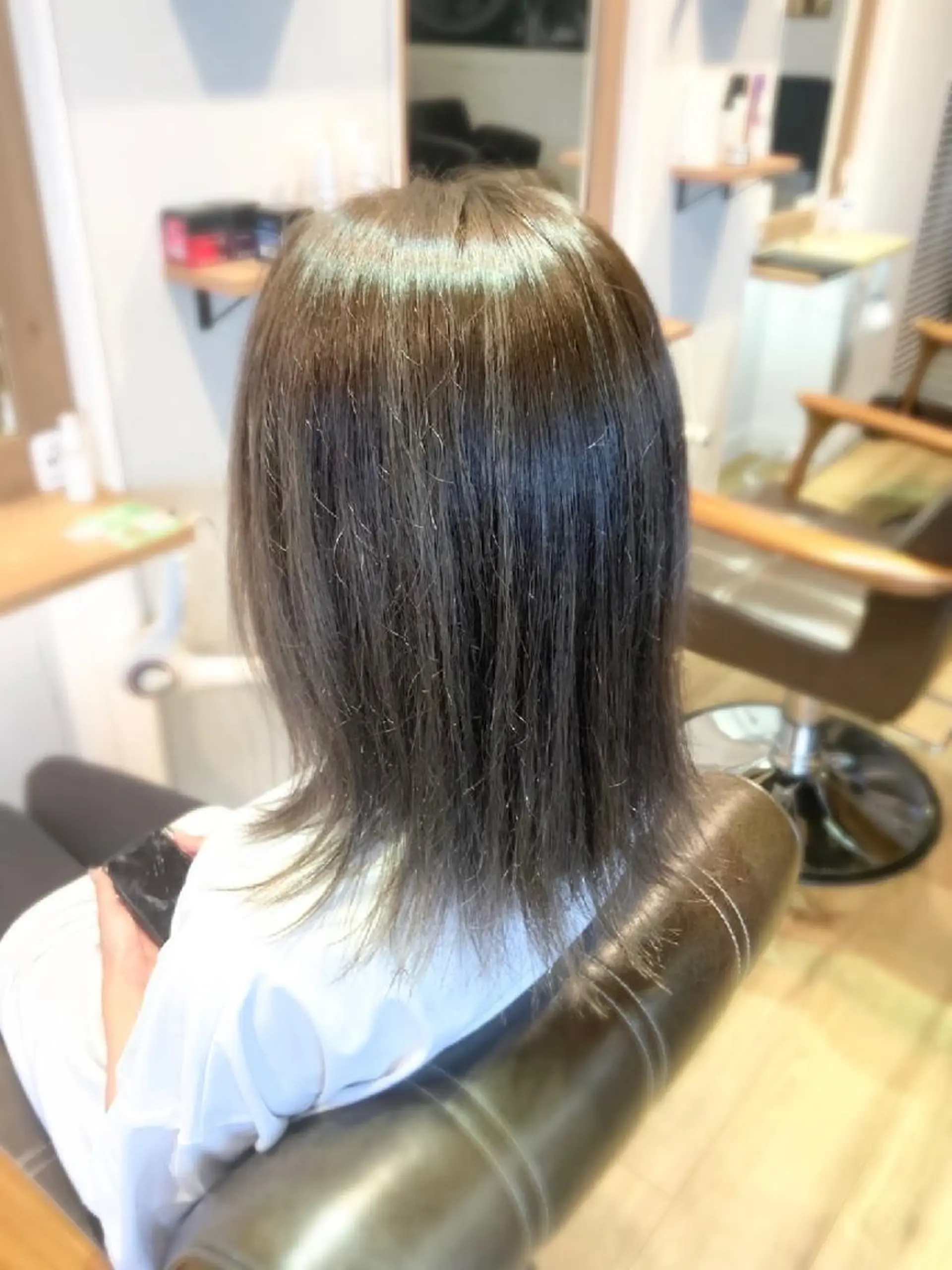 カラー グレージュ ハイライトカラー カット ヘアカラー 堀 望美のヘアスタイル