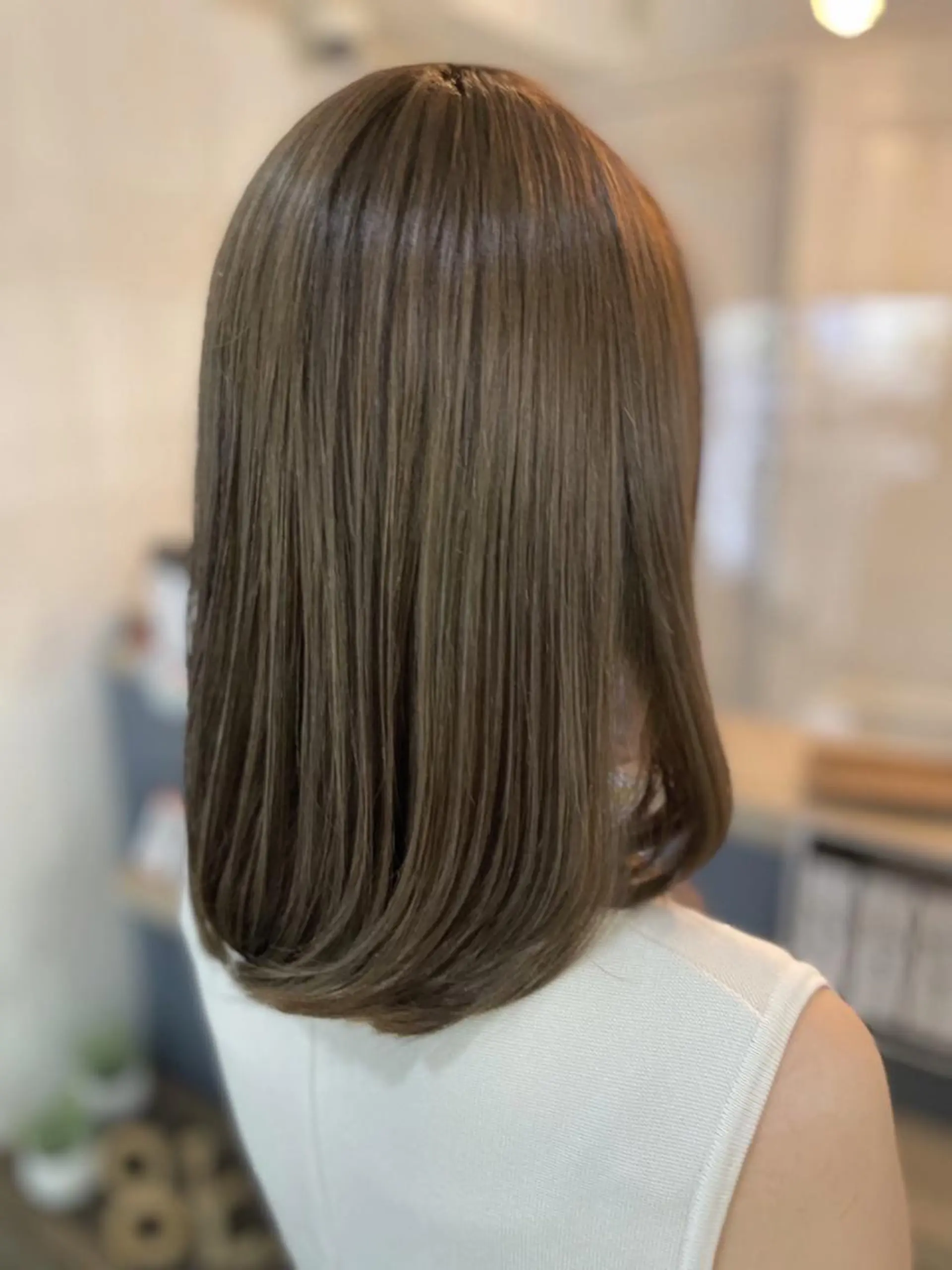 セミロング ヘアカラー トリートメント 河端 悠花のヘアスタイル