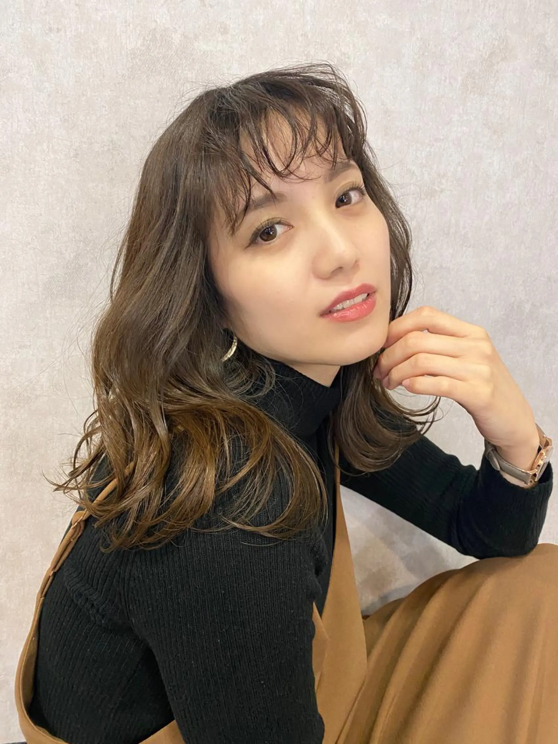 ミディアム カラー アッシュ ベージュカラー ハイライトカラー 外国人風カラー ハイライト ヘアカラー 山崎 雄太のヘアスタイル