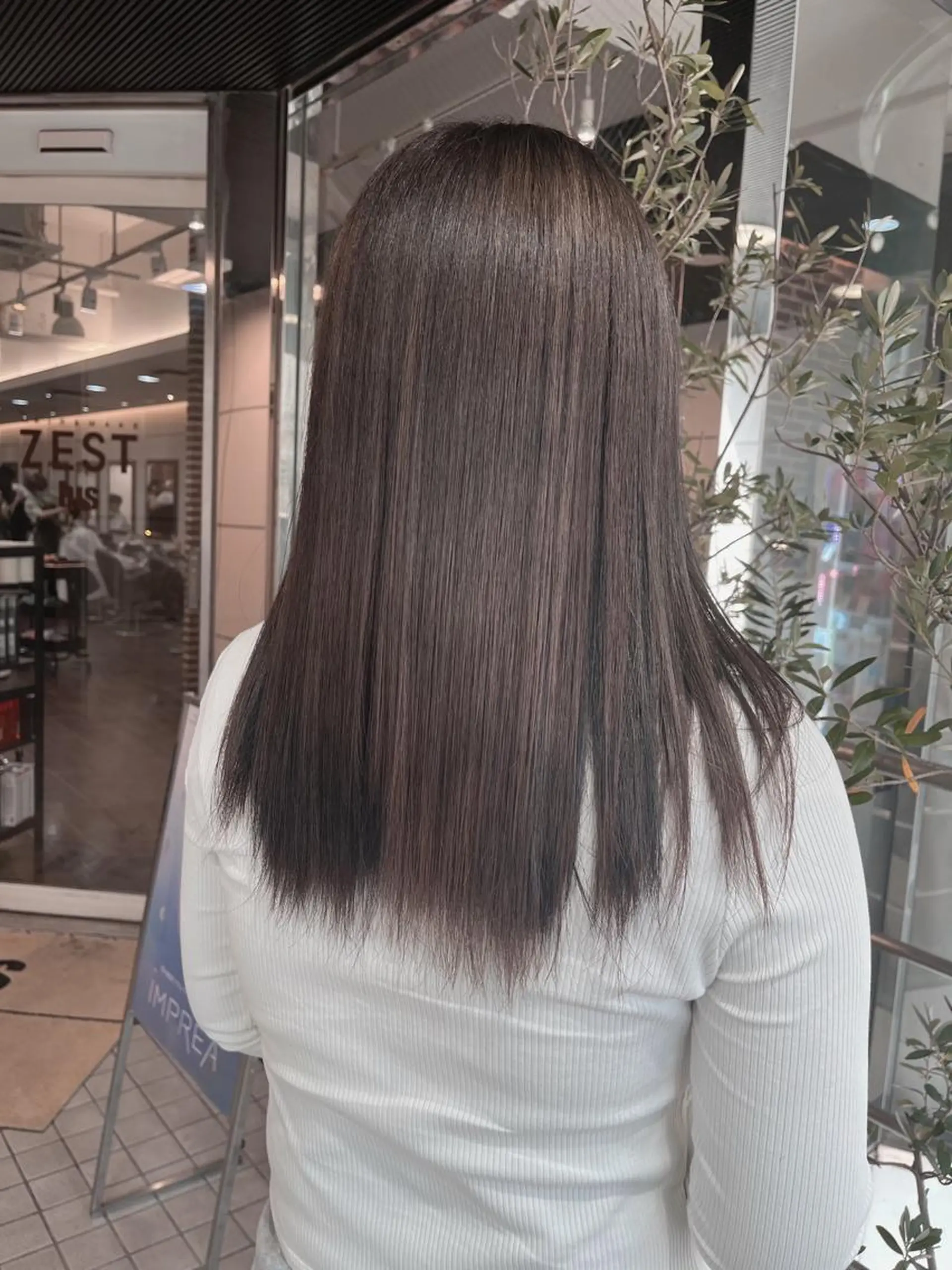 ロング カラー ベージュカラー 黒髪 ブリーチ ブルーカラー ブルーブラック 酸性ストレート 🤍🎀honokaのヘアスタイル