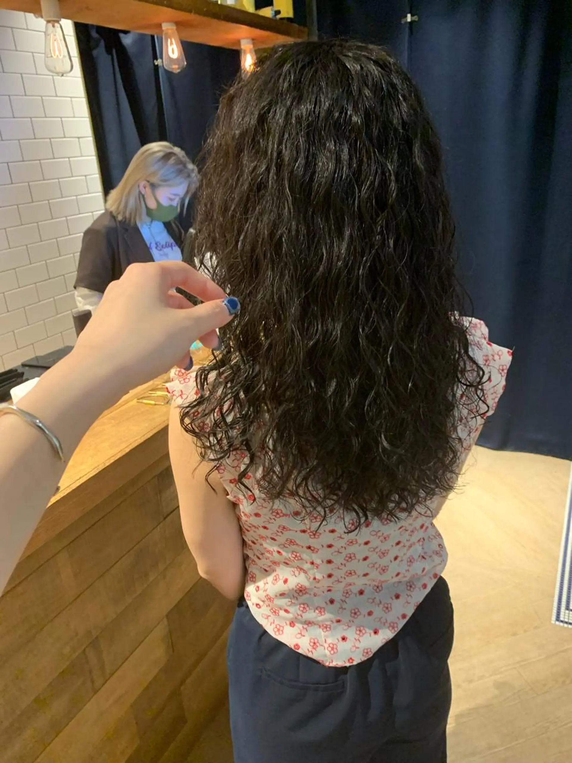 ロング パーマ カット パーマ トリートメント ally hairsalon所属・Emi .のヘアスタイル