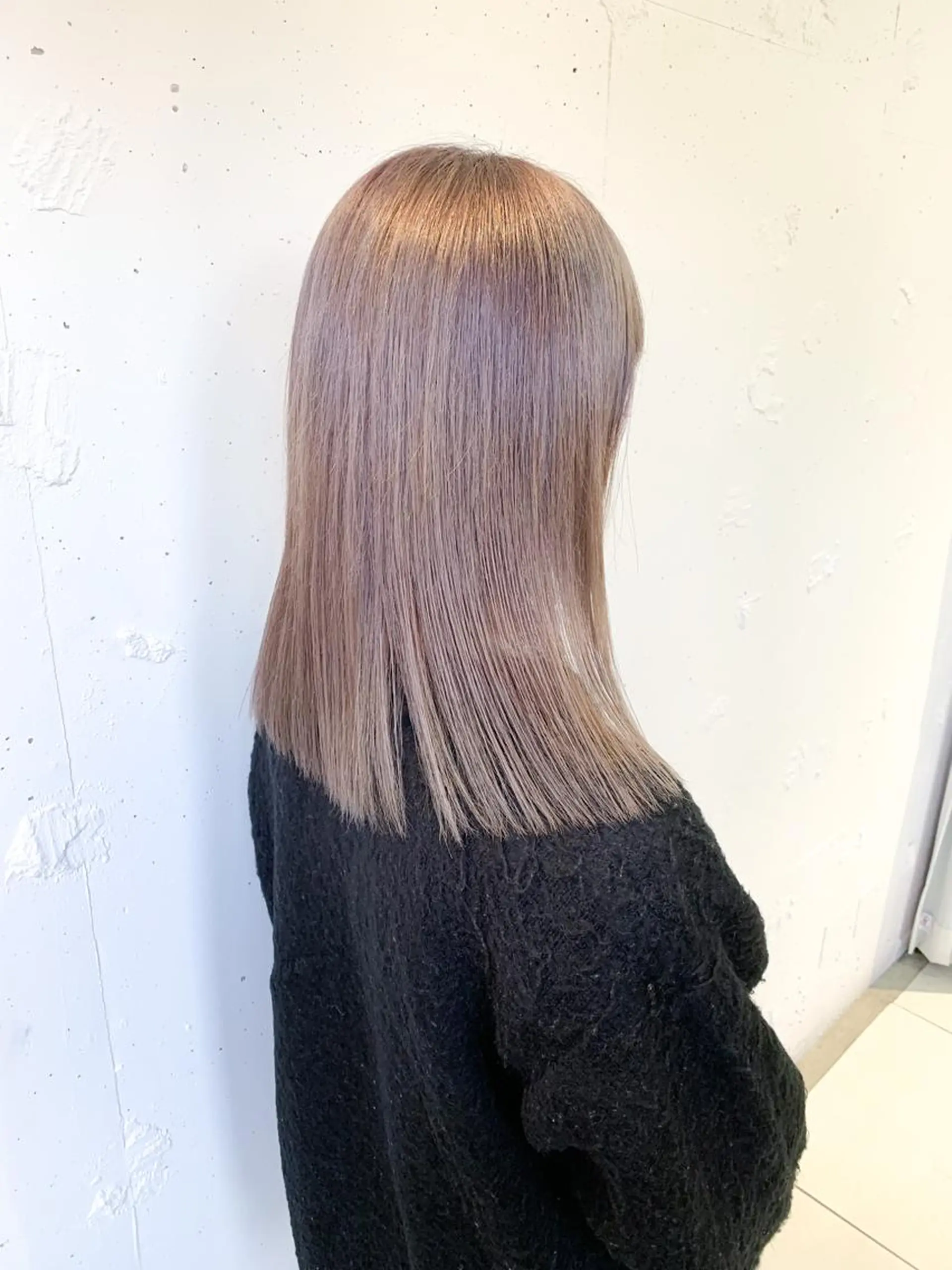 ミディアム カラー ブリーチ グレージュ ラベンダーカラー ラベンダーグレージュ ラベンダーグレー raika .のヘアスタイル