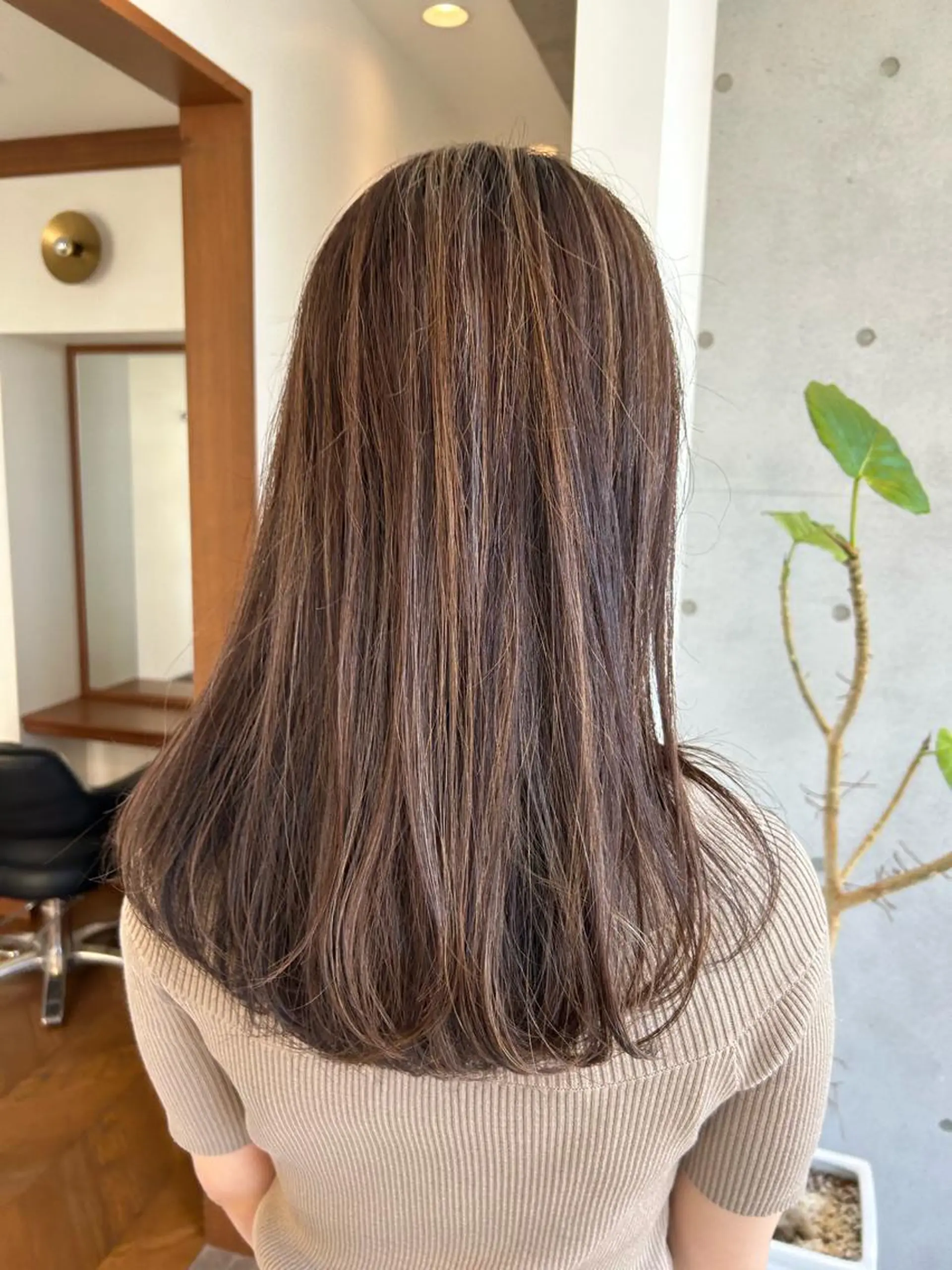 ロング カラー ハイライトカラー ハイライト 髪質改善/縮毛矯正/ 透明感カラーYUMAのヘアスタイル