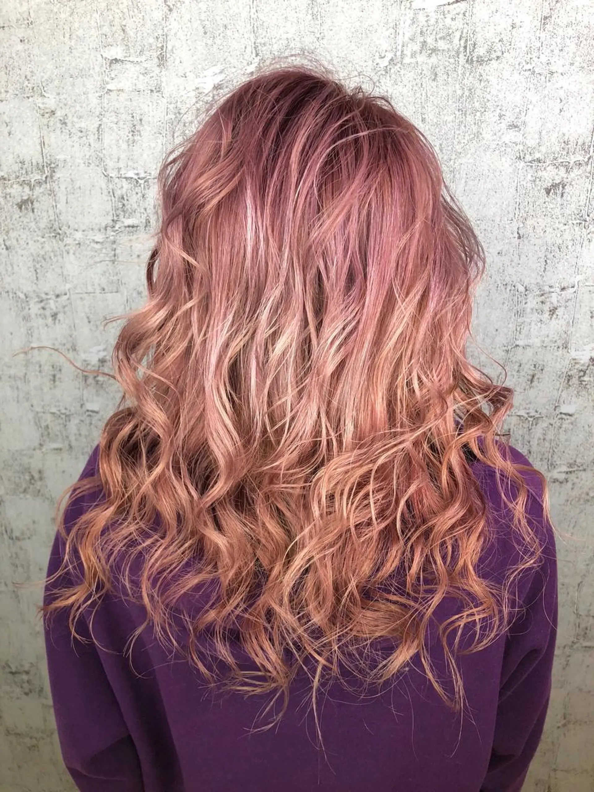ロング カラー ブリーチ ピンクカラー 透明感カラー✨ツヤ髪 廣畑昌志のヘアスタイル
