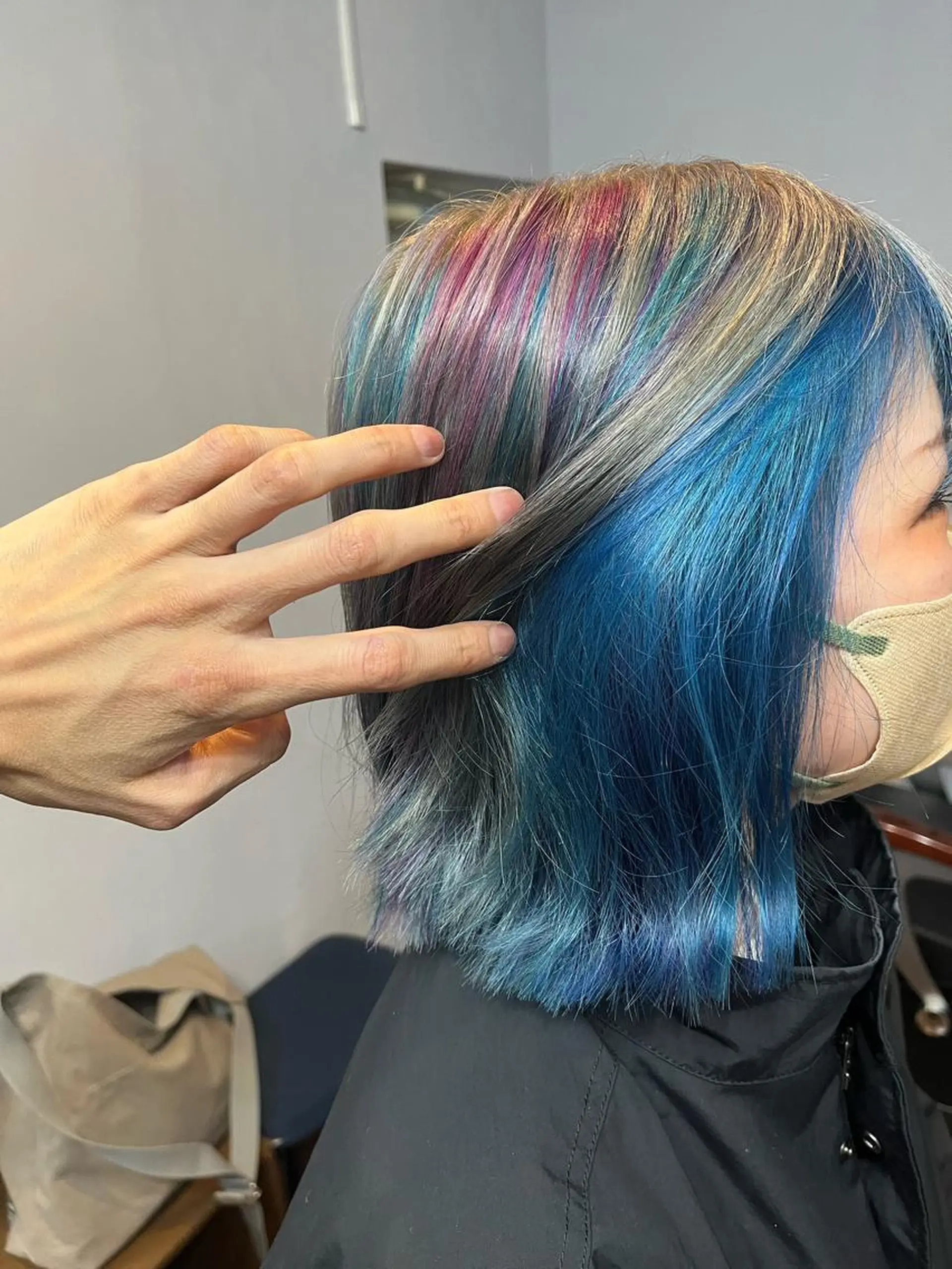 ミディアム カラー ショートボブ ボブレイヤー アッシュ バレイヤージュ ミストバング カット ヘアカラー トリートメント 原宿サロン代表 デザインカラー伊藤卓のヘアスタイル