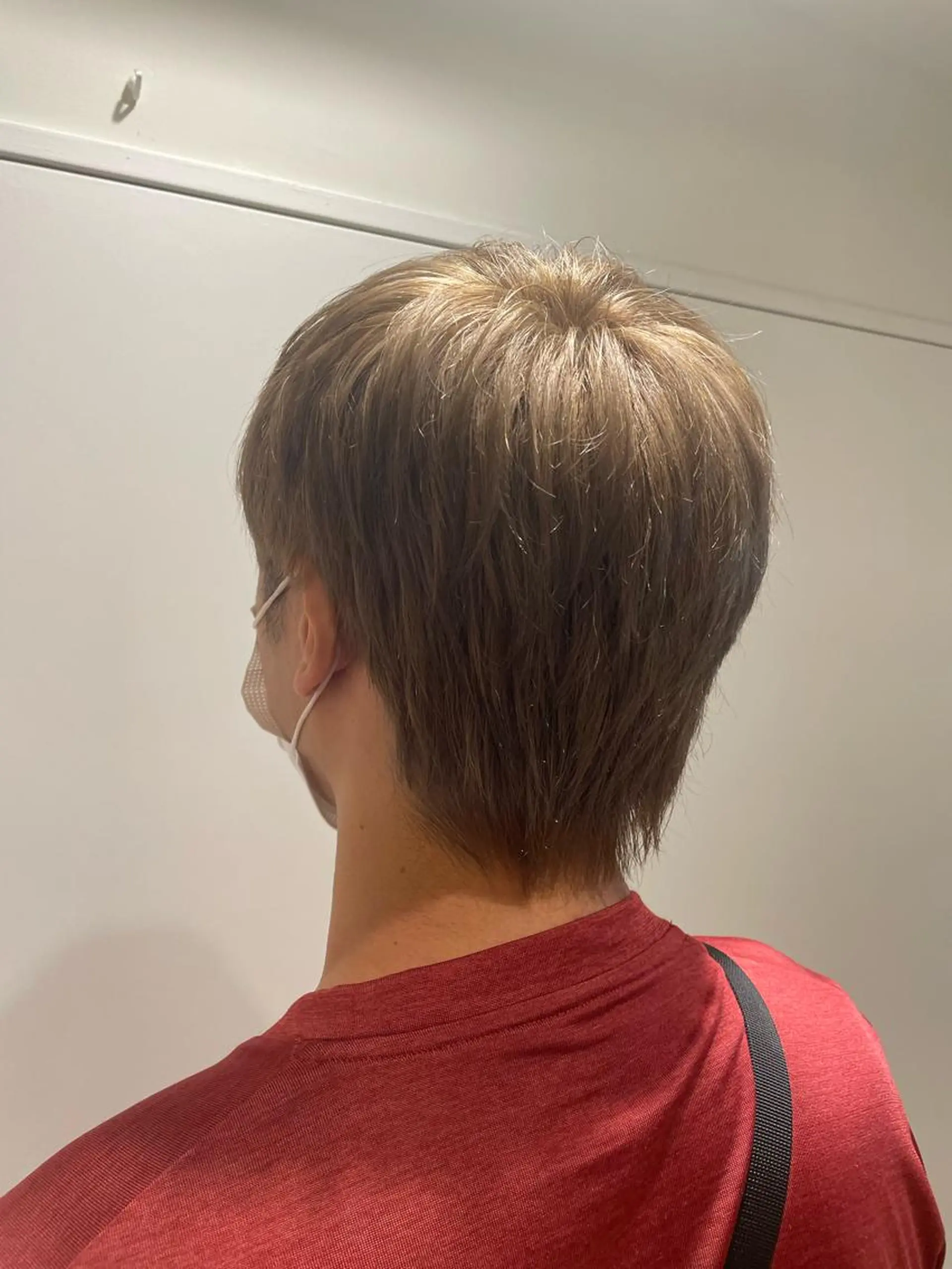 ショート カラー ヘアアレンジ メンズ メンズブリーチ メンズハイトーン メンズインナーカラー メンズ韓国風 マッシュ 新宿　副店長 新井彩斗のヘアスタイル