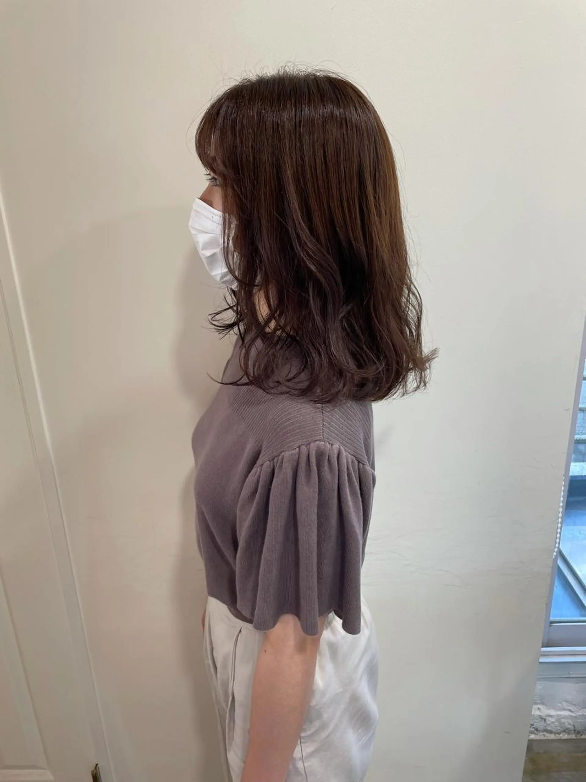 ミディアム カラー カット ヘアカラー トリートメント MIOベージュカラー 柔らかいカラーのヘアスタイル