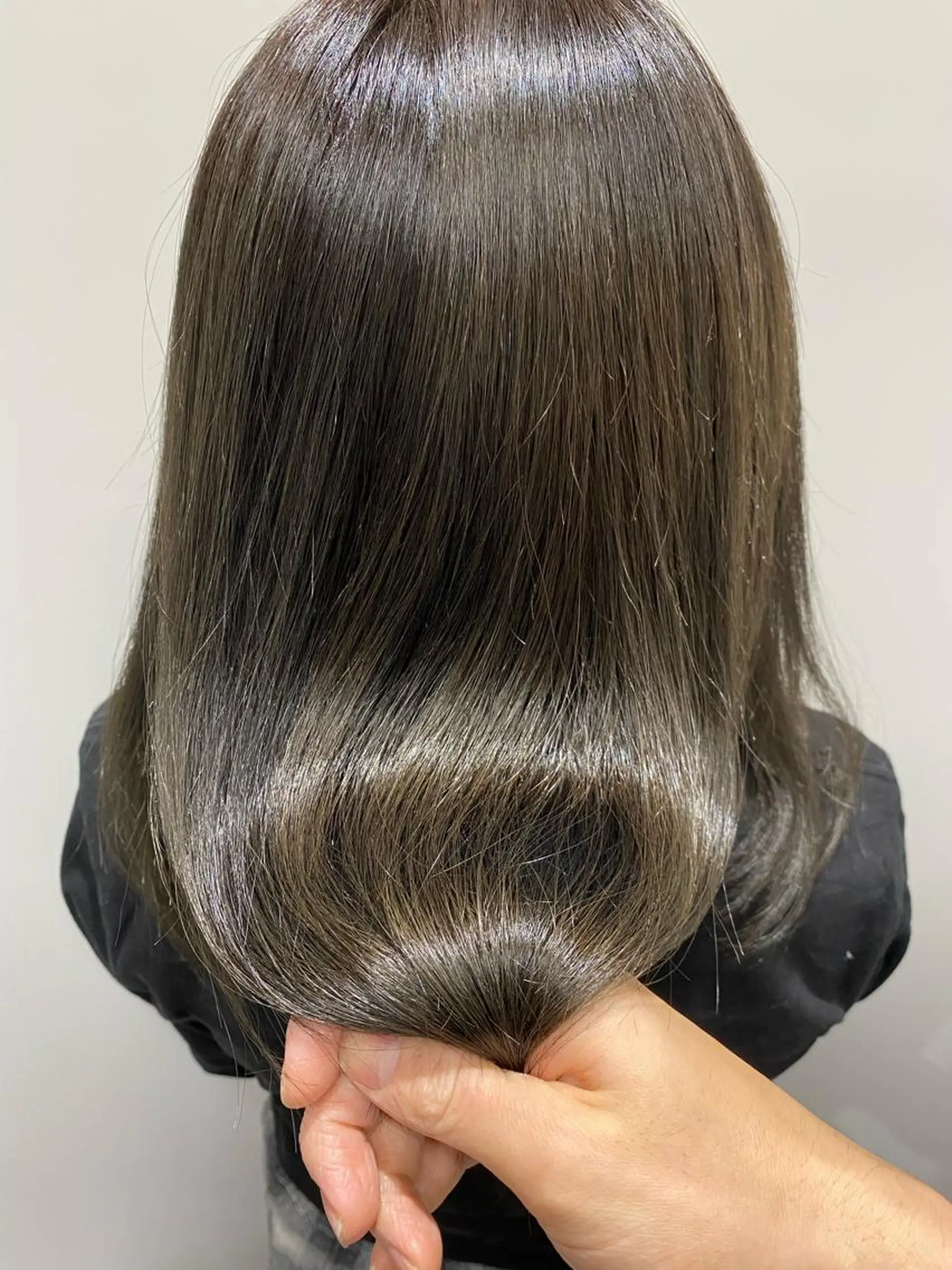 ミディアム カラー 髪質改善・育髪サロンABELIA所属・大西 敦之のヘアスタイル